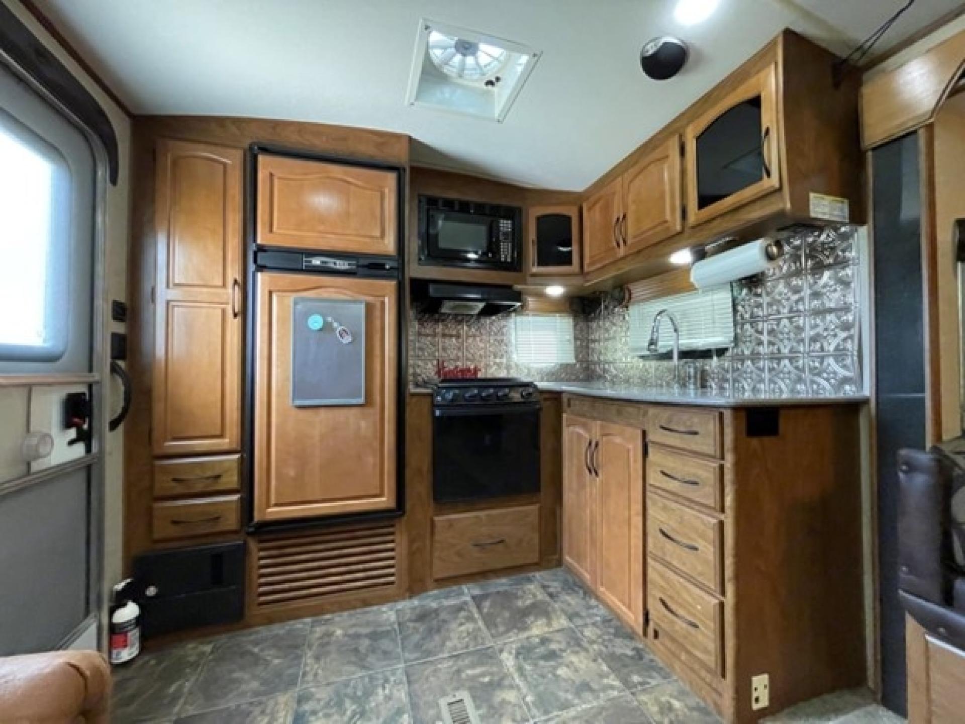 2013 OUTDOORS RV BLACK STONE 240RKSB