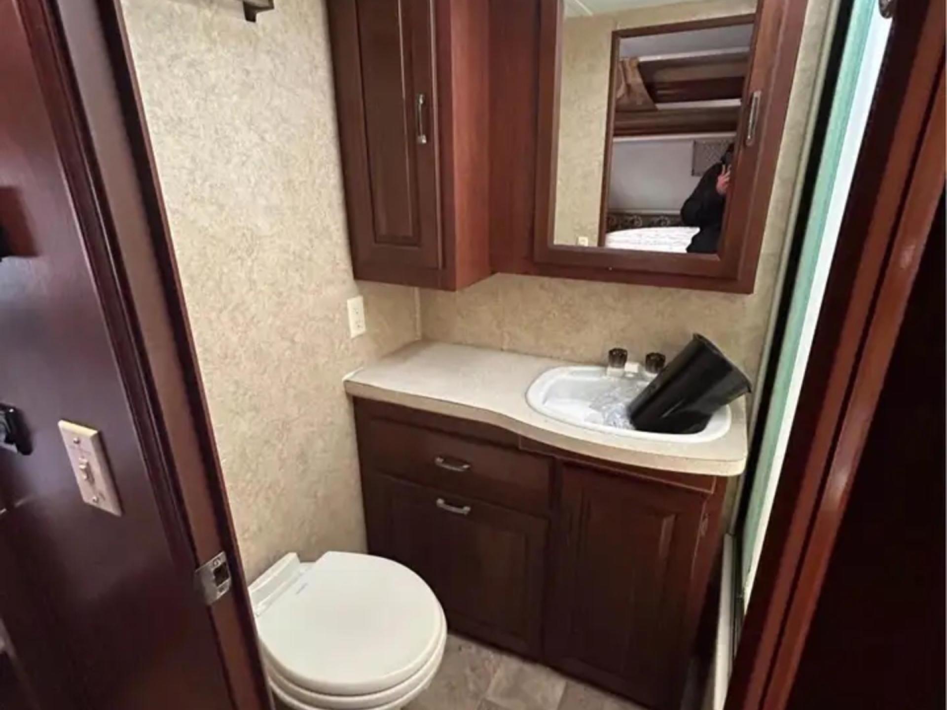 2013 FOREST RIVER SUNSEEKER 2250SC