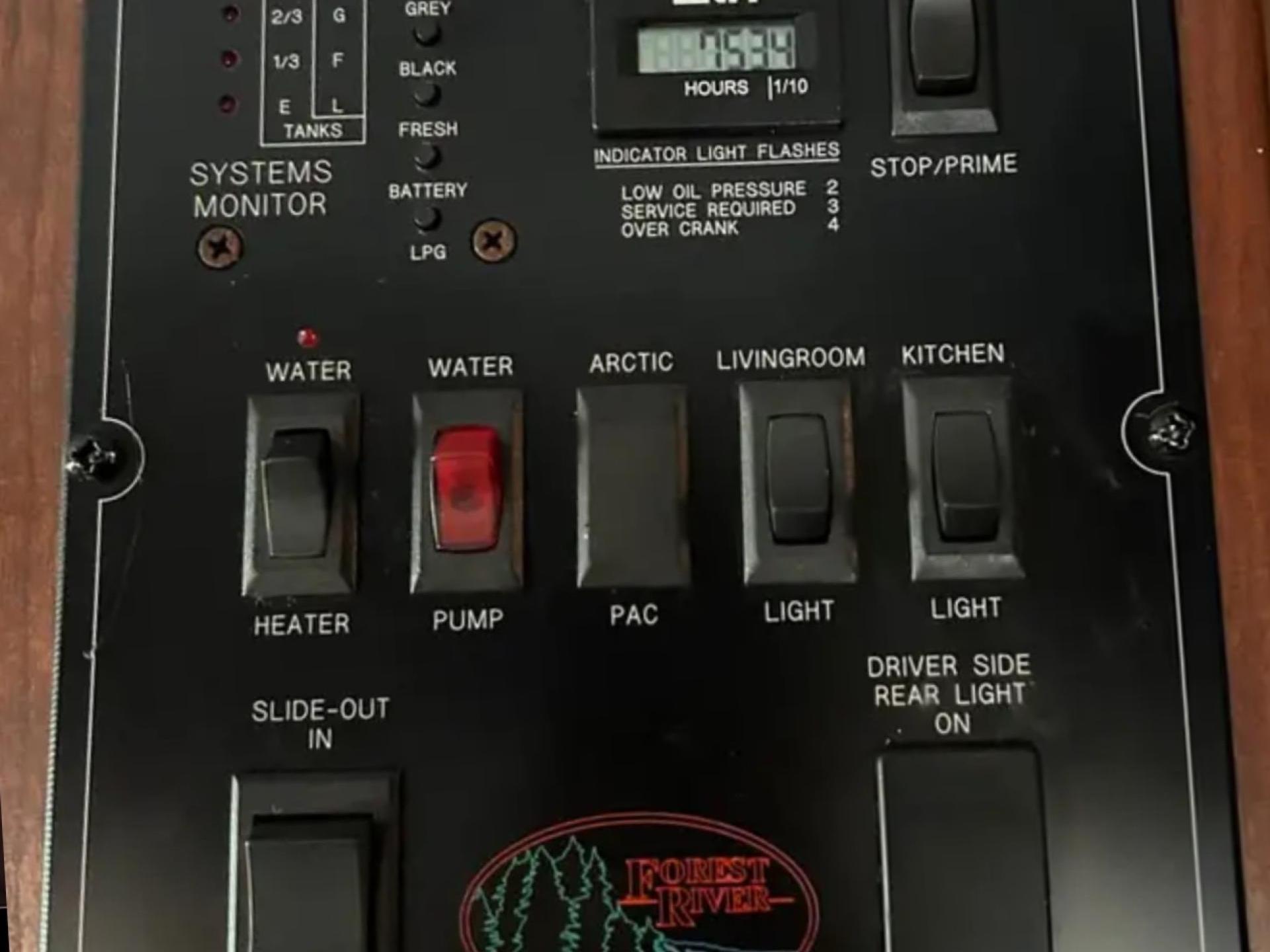 2013 FOREST RIVER SUNSEEKER 2250SC