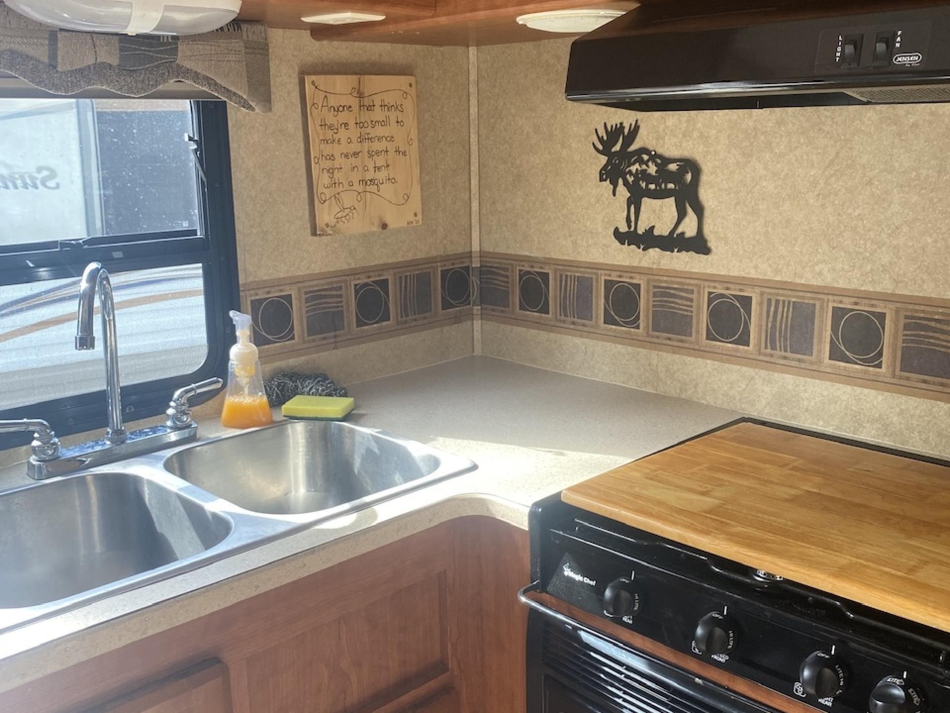 2010 FOREST RIVER SUNSEEKER 3120DS