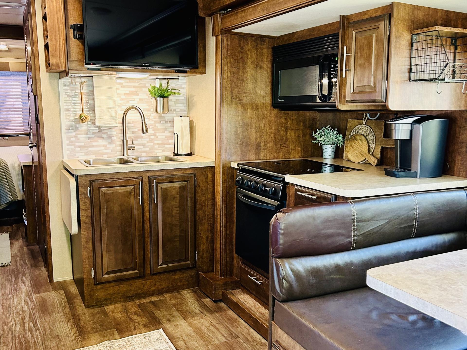 2016 FOREST RIVER FR3 32DS