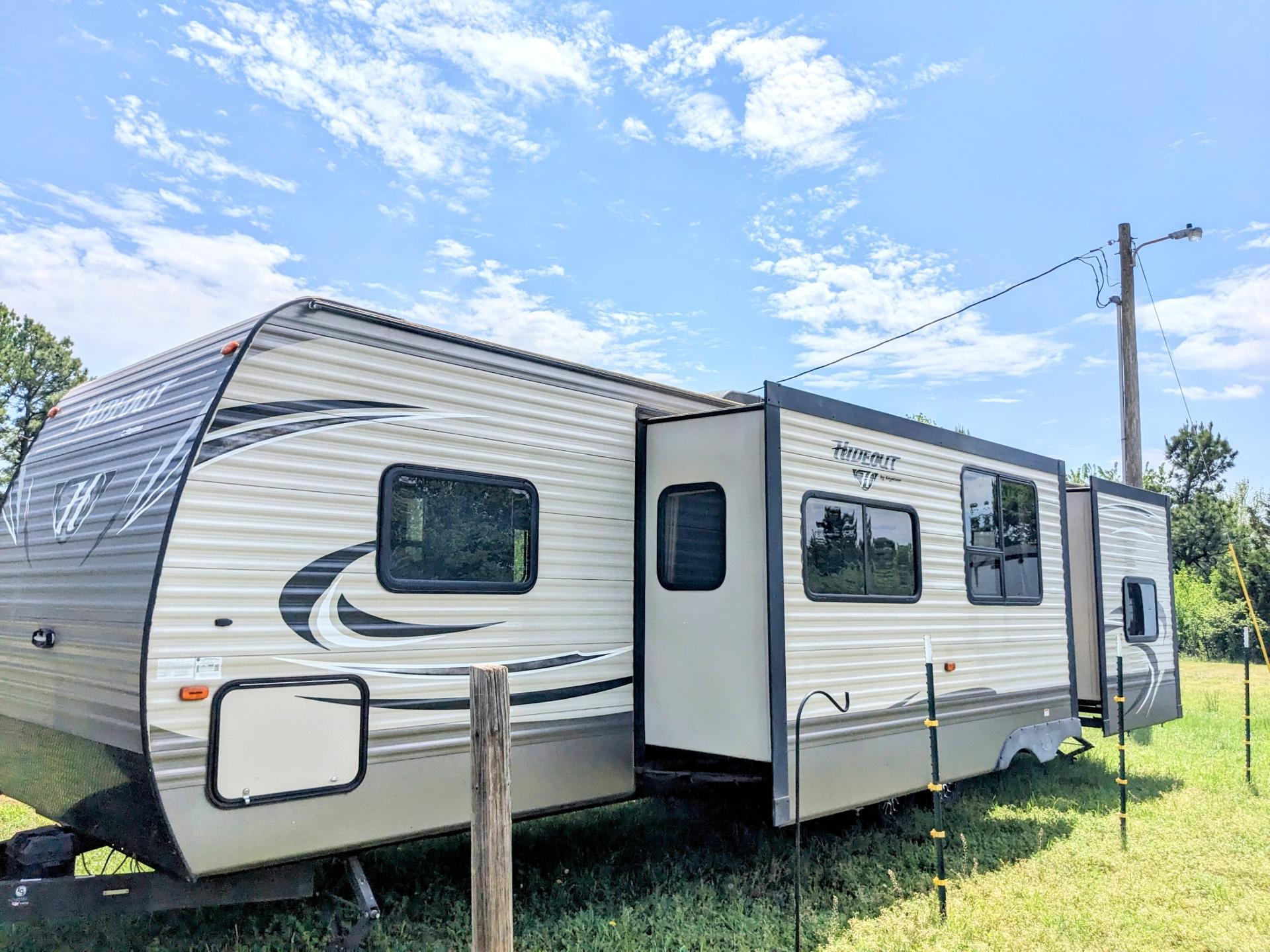 2016 KEYSTONE HIDEOUT 31RBDS