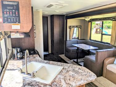 2016 KEYSTONE HIDEOUT 31RBDS