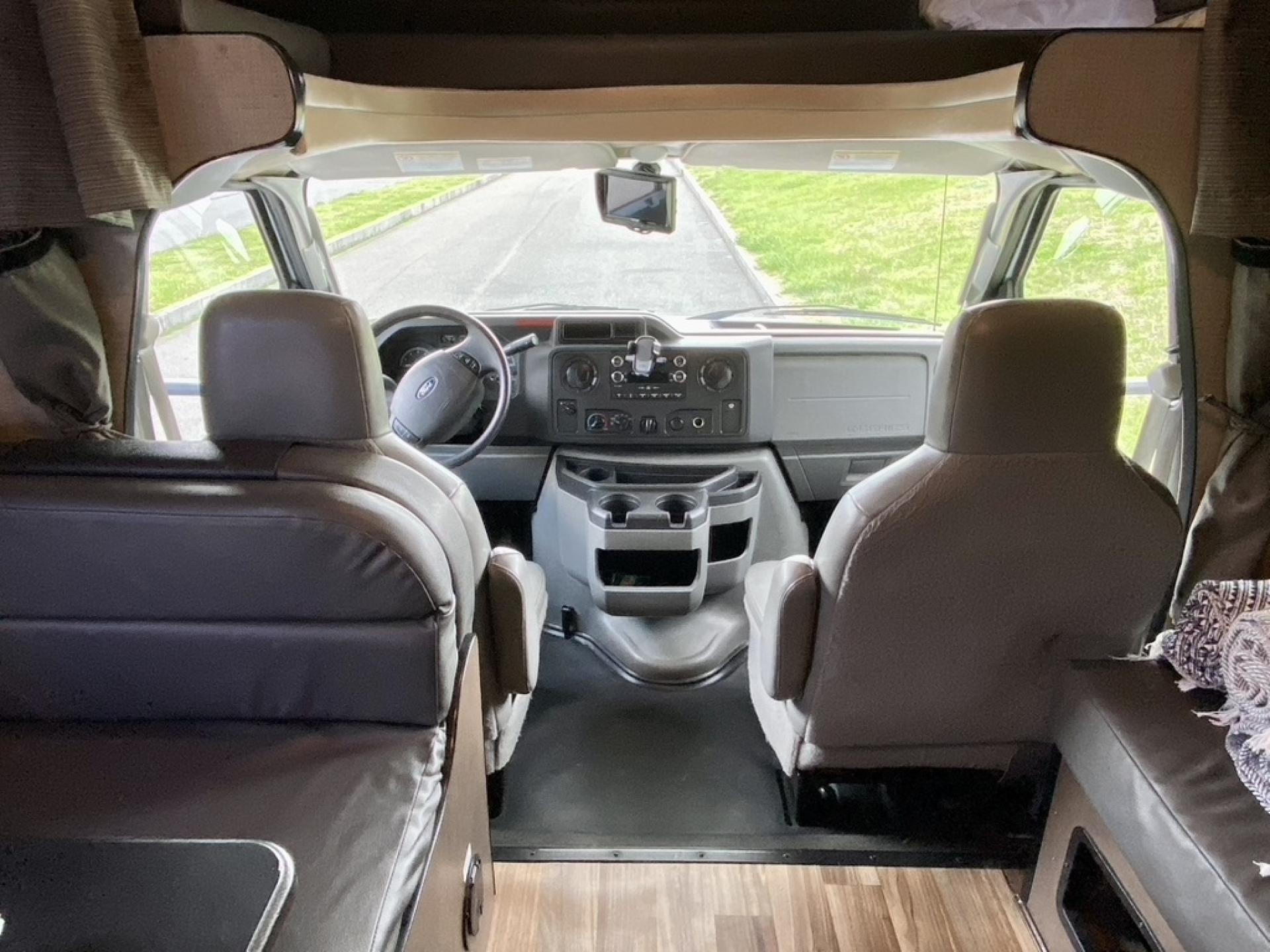 2019 Thor Majestic 23A