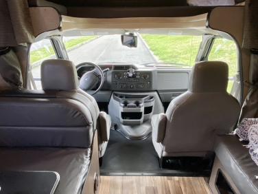 2019 Thor Majestic 23A