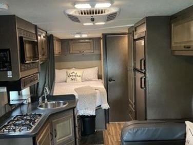 2019 Thor Majestic 23A