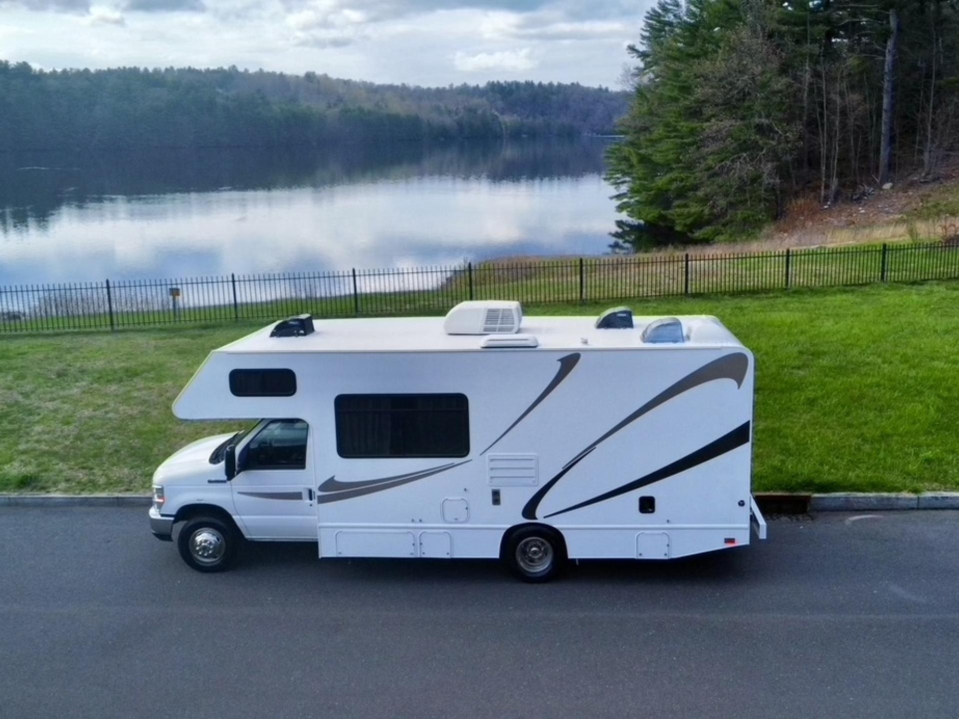 2019 Thor Majestic 23A