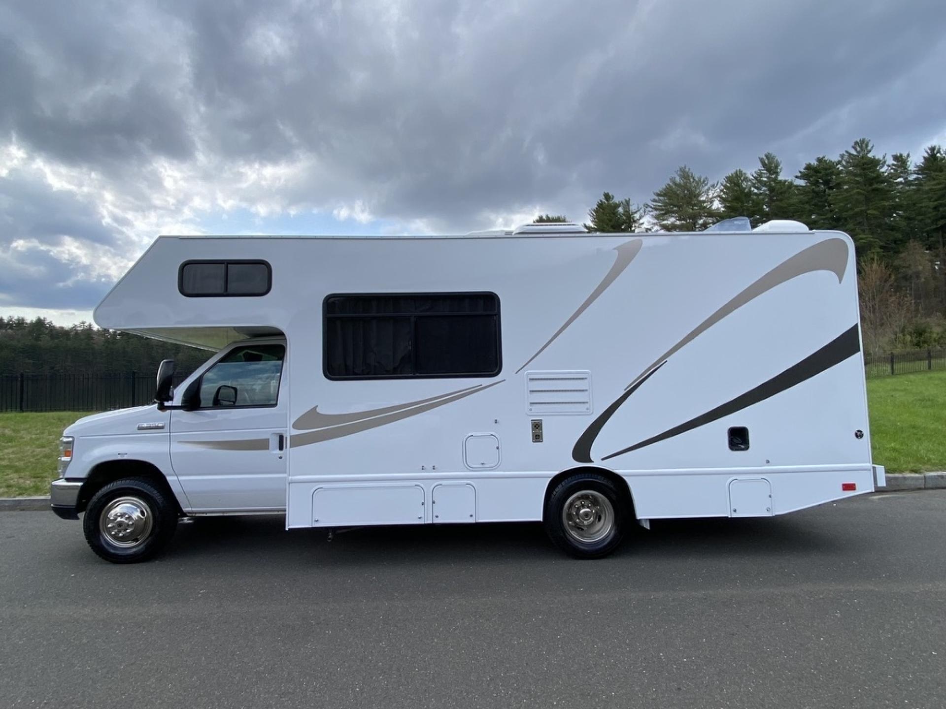 2019 Thor Majestic 23A