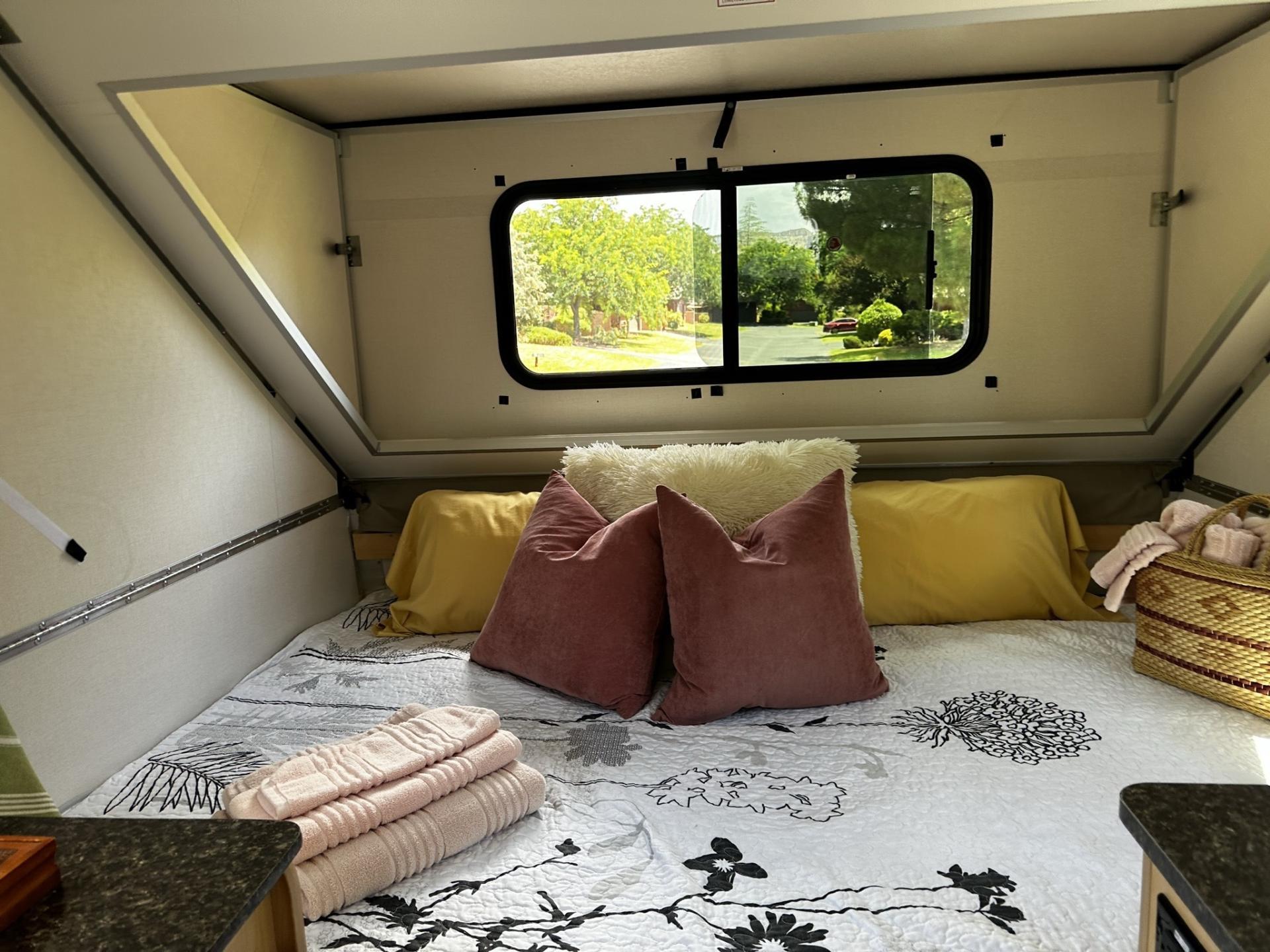 2022 A-FRAME CAMPER Aliner Expedition 
