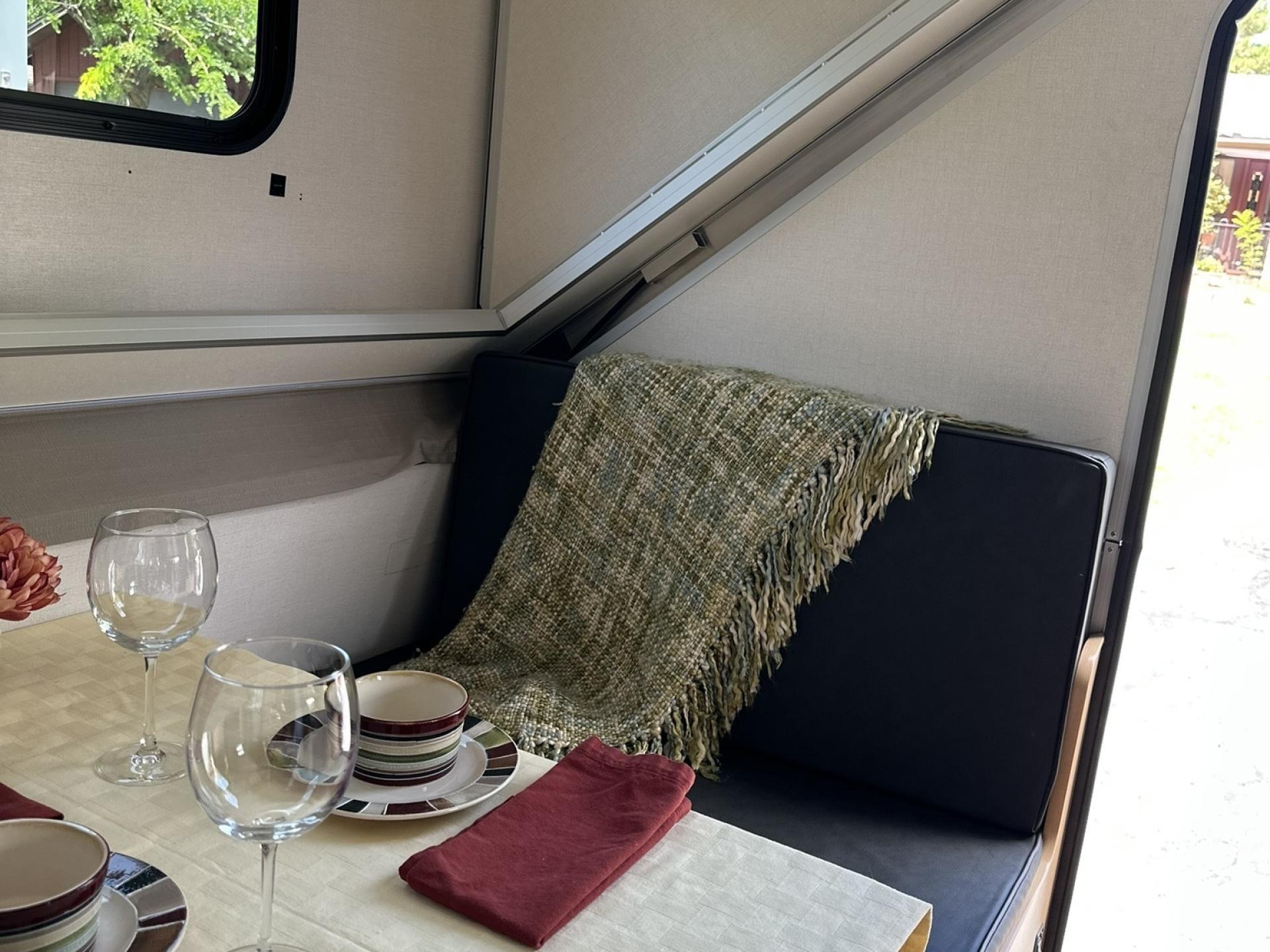 2022 A-FRAME CAMPER Aliner Expedition 