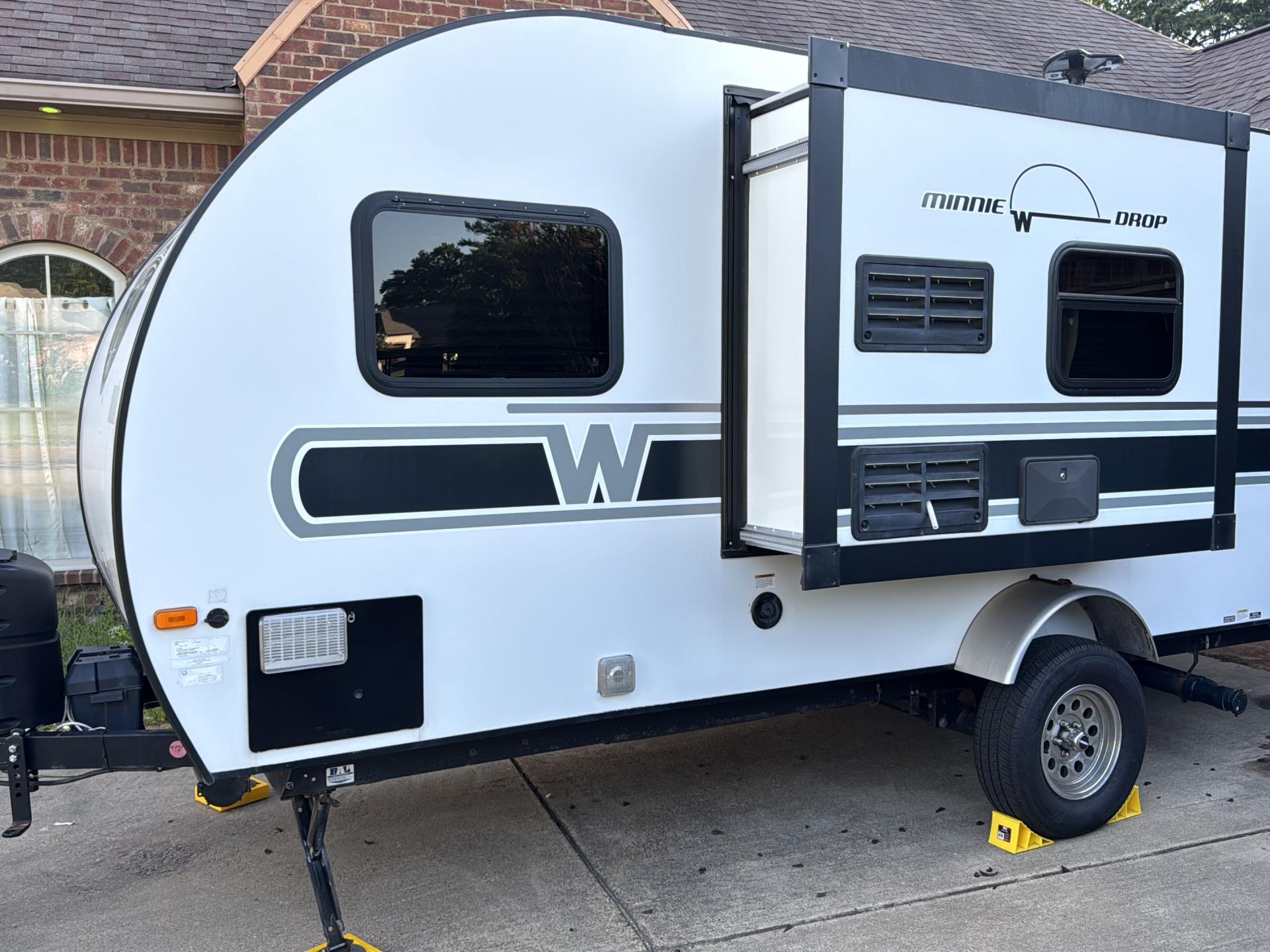 2019 WINNEBAGO MINNIE DROP 170S