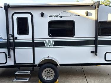 2019 WINNEBAGO MINNIE DROP 170S