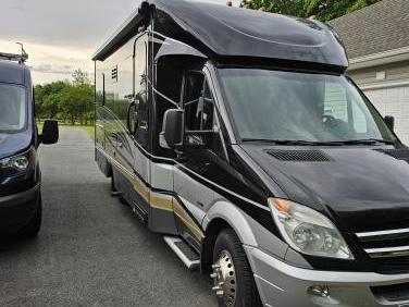 2014 RENEGADE VILLAGIO 25TBS