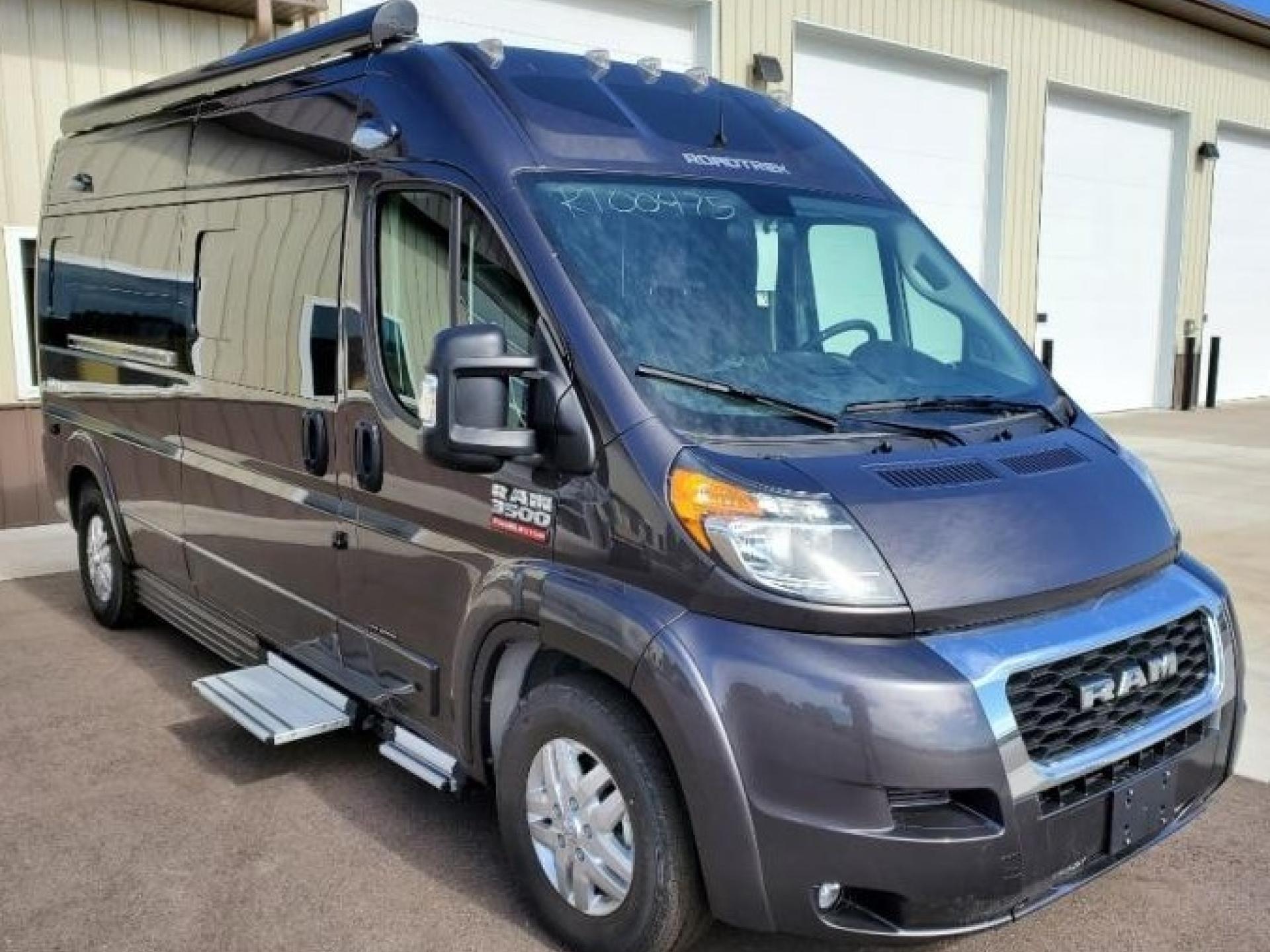 2018 ROADTREK Zion  SRT