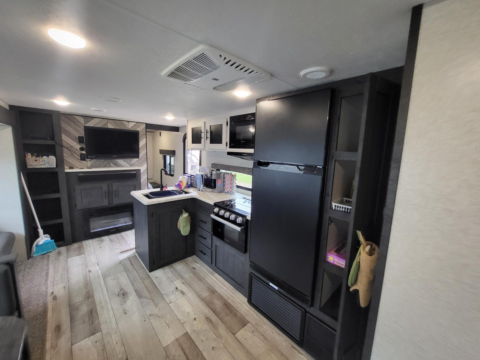 2022 KZ RV SPORTSMEN 332BKHSE