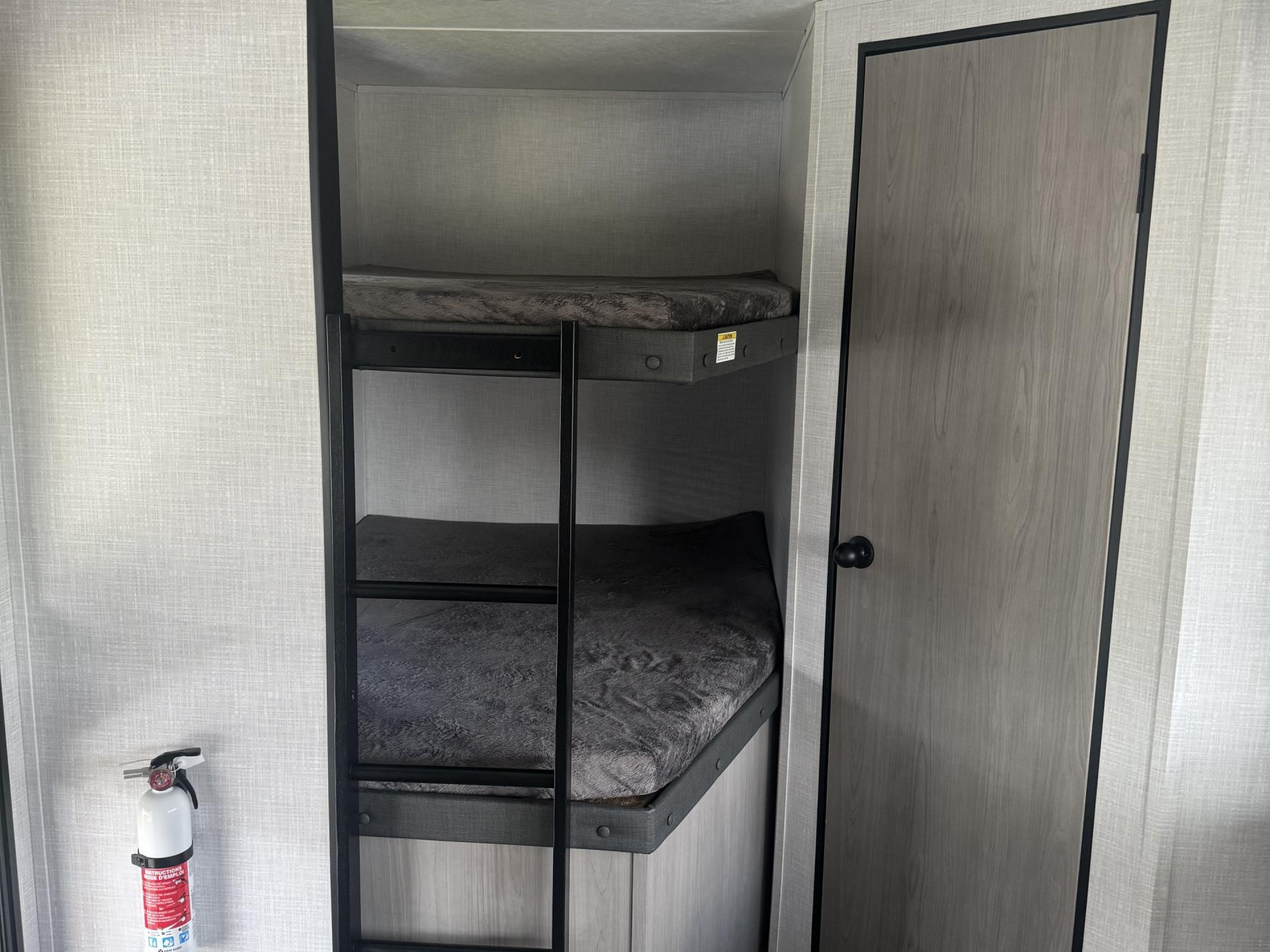 2023 COLEMAN COLEMAN LIGHT 2755BH
