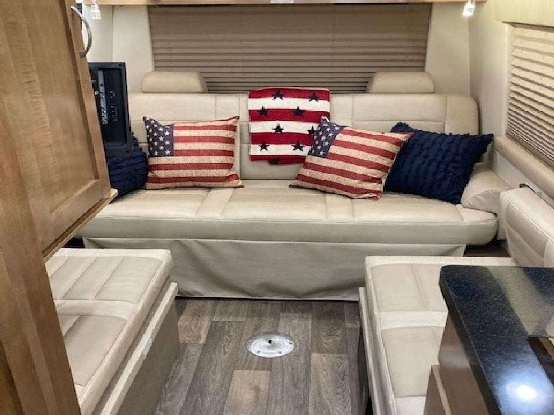 2019 COACHMEN GALLERIA 24T