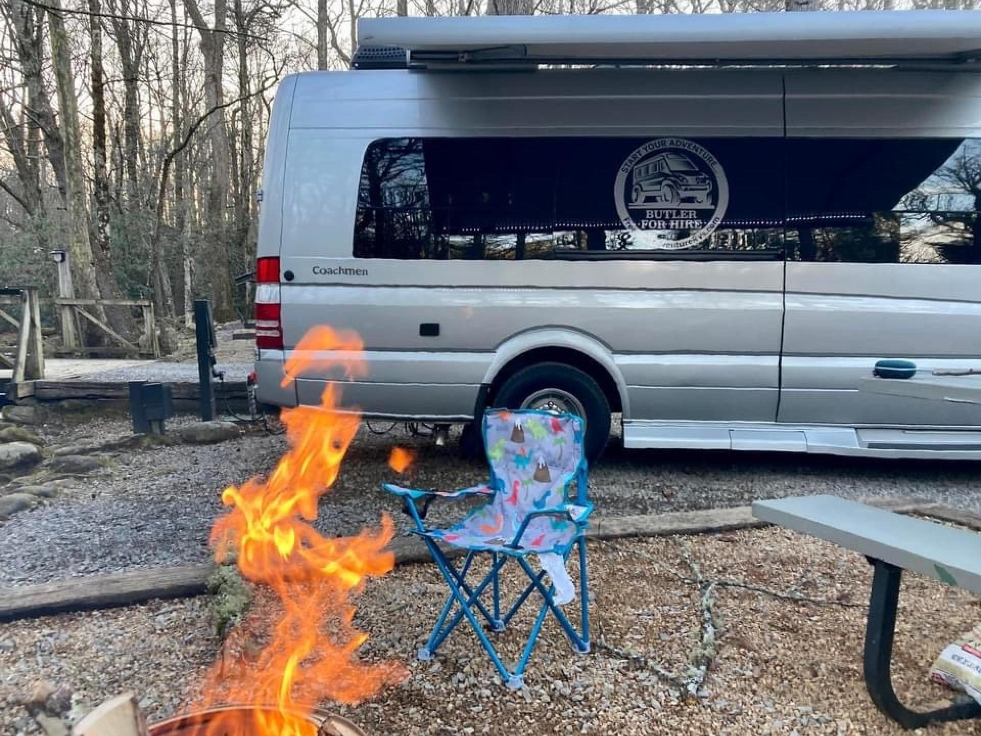 2019 COACHMEN GALLERIA 24T