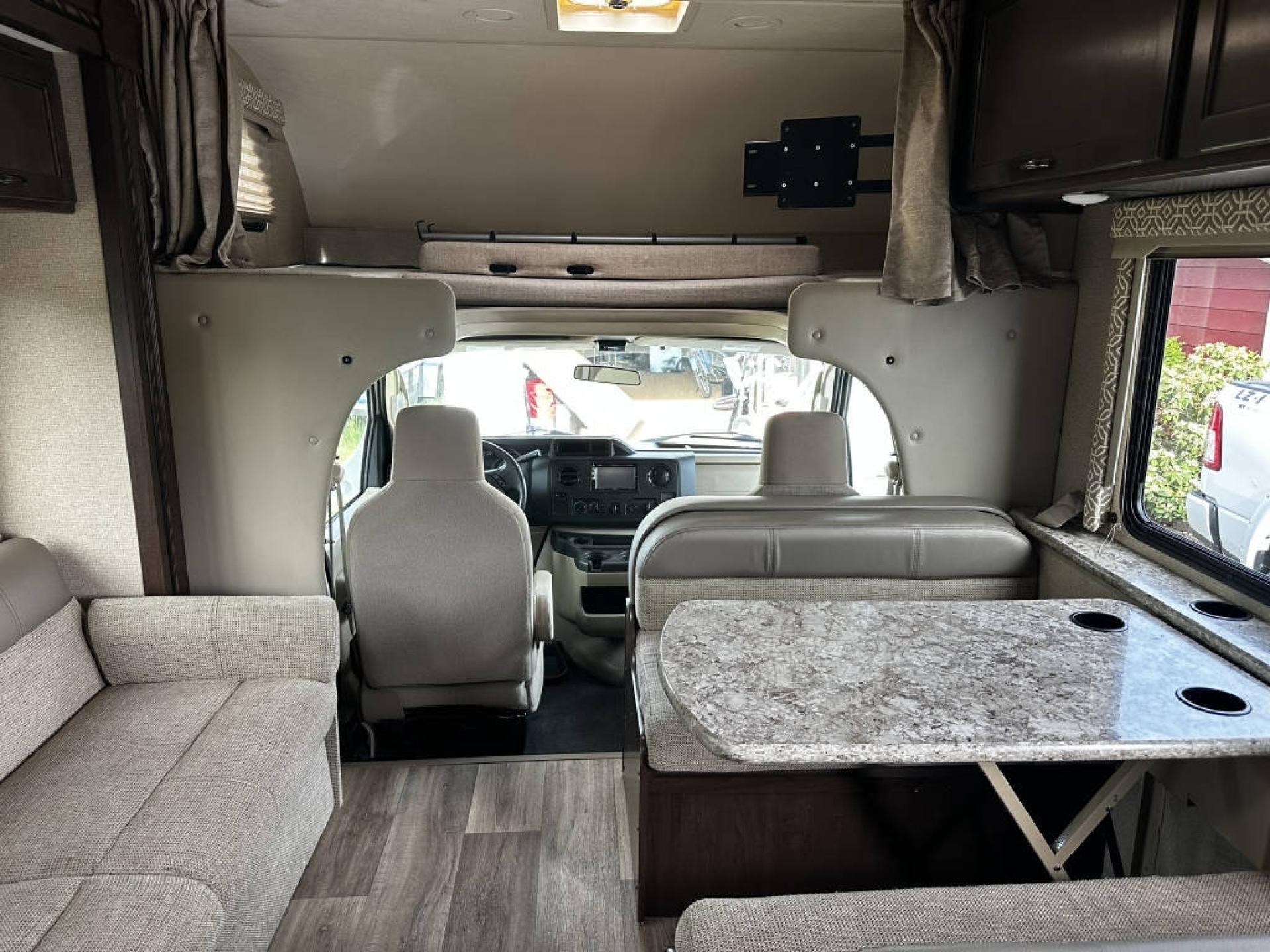 2017 THOR MOTOR COACH FREEDOM ELITE 30FE