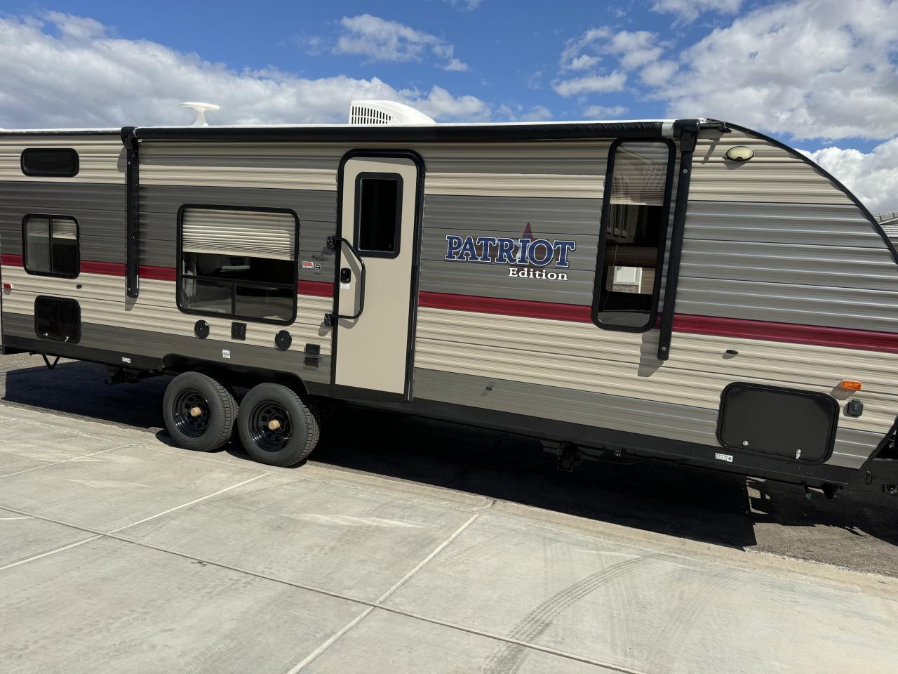 2018 FOREST RIVER CHEROKEE 264DBH