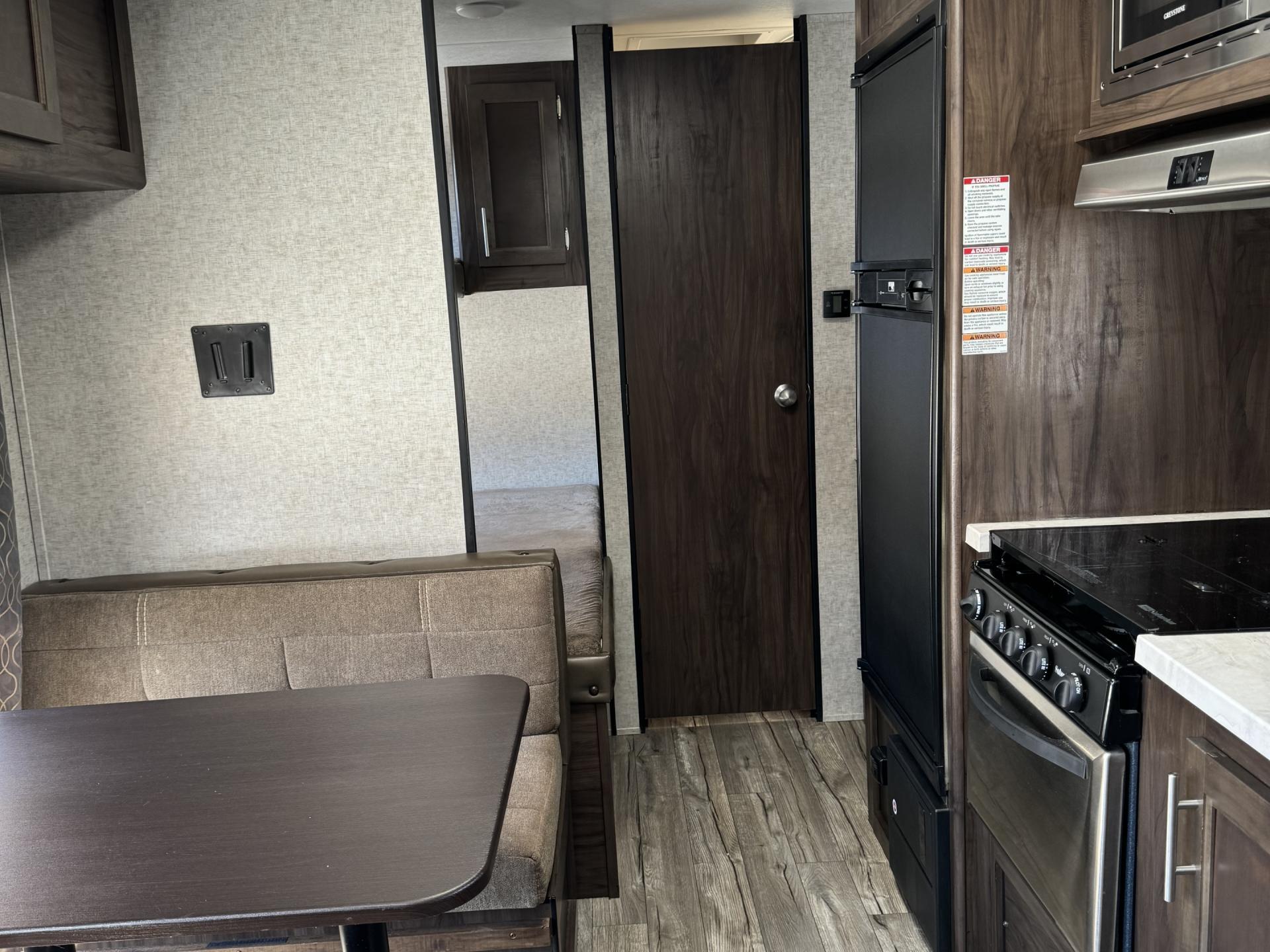 2018 FOREST RIVER CHEROKEE 264DBH