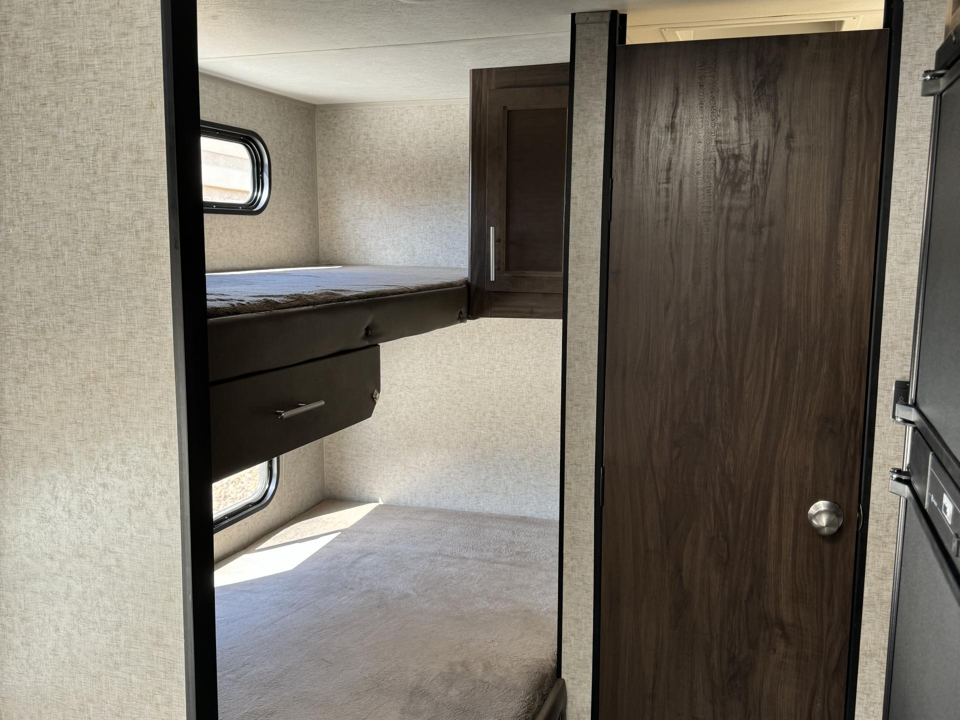 2018 FOREST RIVER CHEROKEE 264DBH