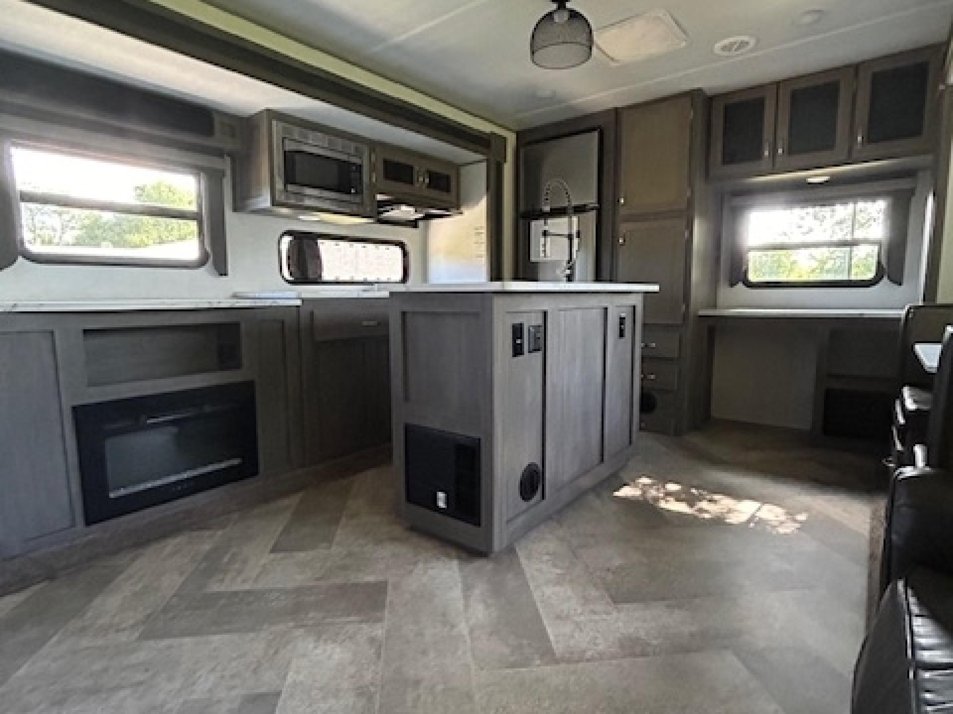 2021 EAST TO WEST ALTA 2810KIK