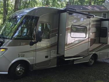 2013 WINNEBAGO VIA 25Q