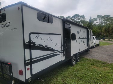 2021 FOREST RIVER CHEROKEE BLACK LABEL 29TEHL