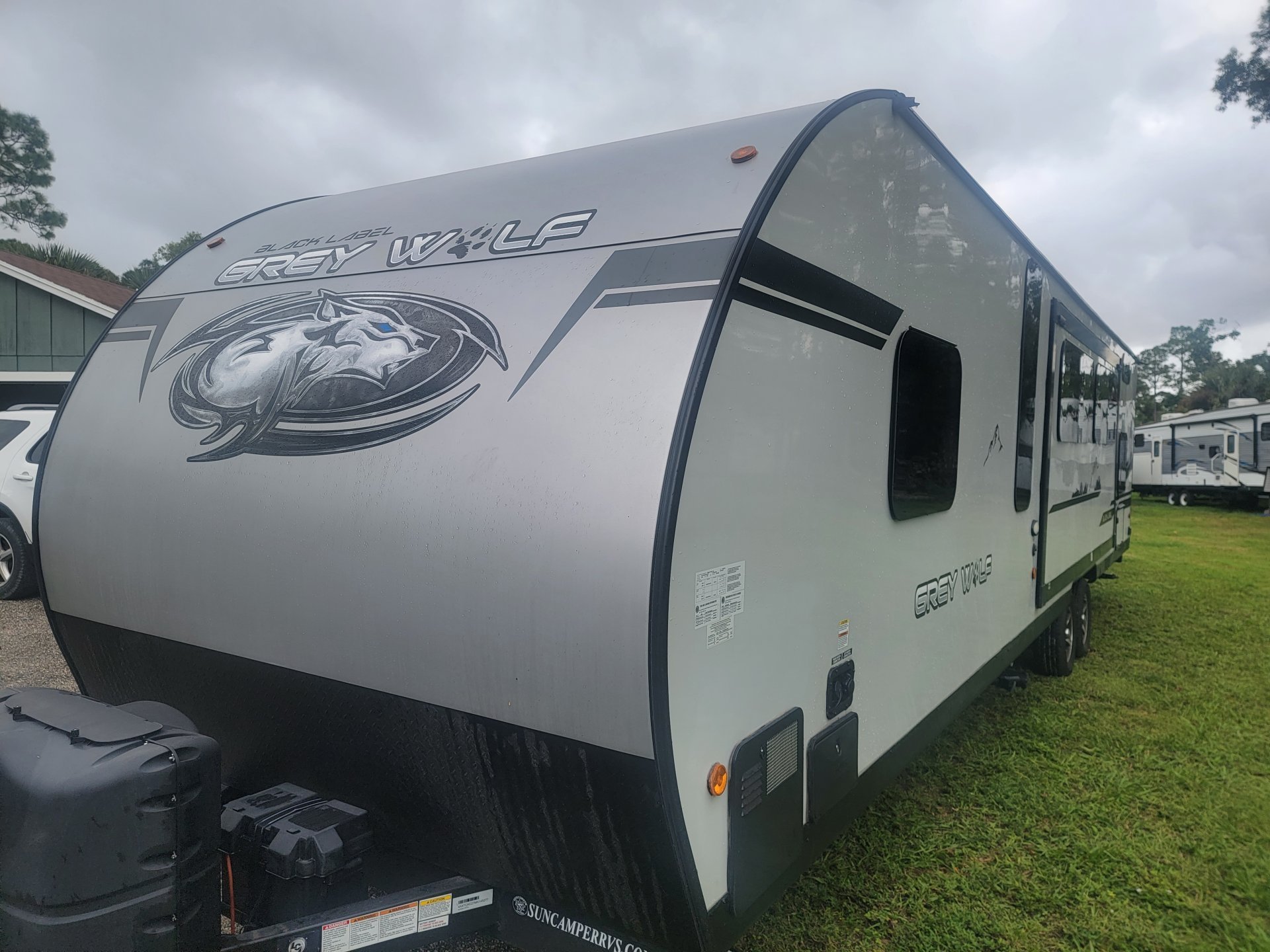 2021 FOREST RIVER CHEROKEE BLACK LABEL 29TEHL