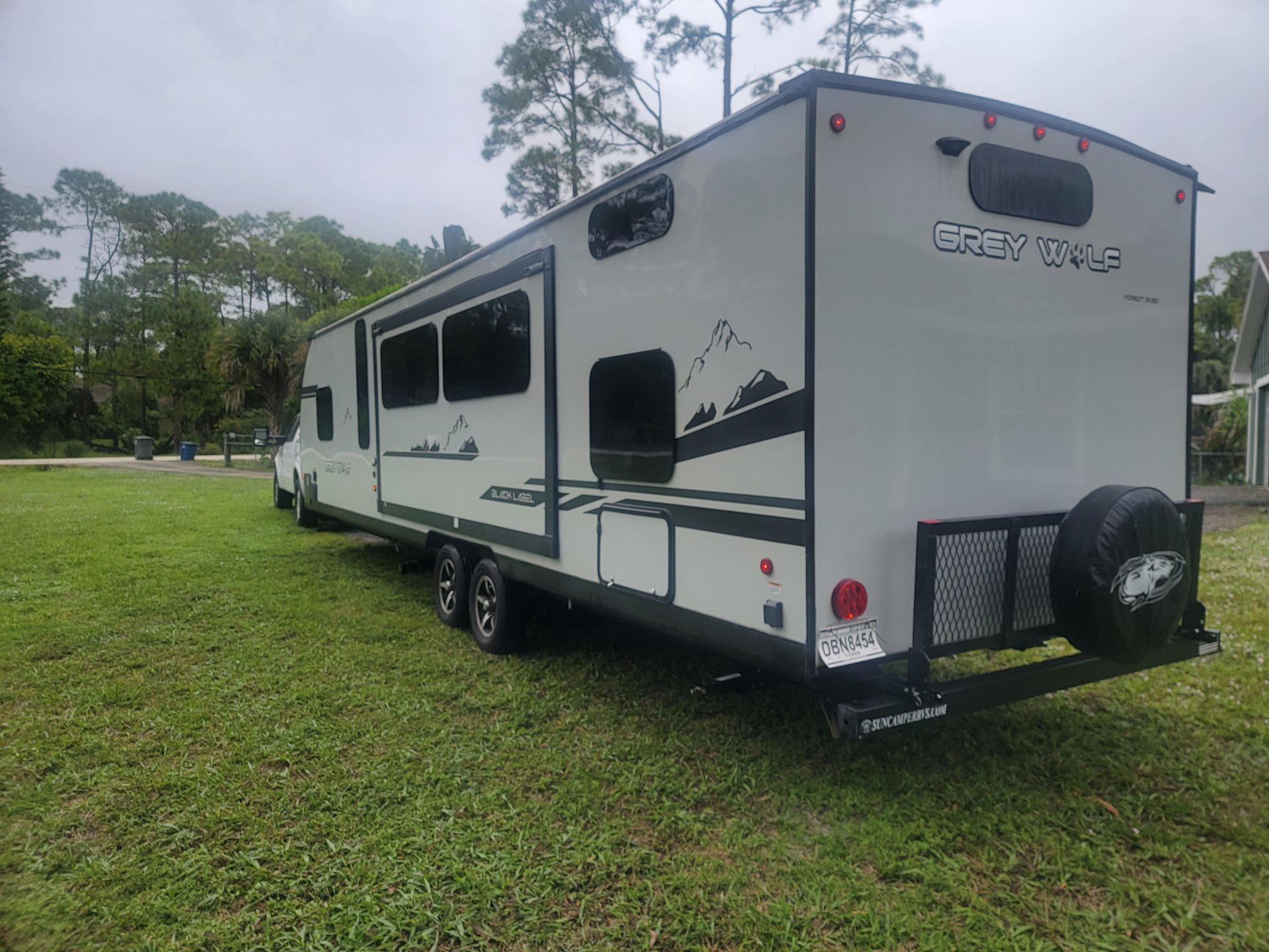 2021 FOREST RIVER CHEROKEE BLACK LABEL 29TEHL