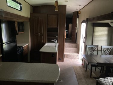 2014 HEARTLAND SUNDANCE 3310CL