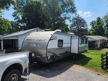 2013 FOREST RIVER GREY WOLF 26RL