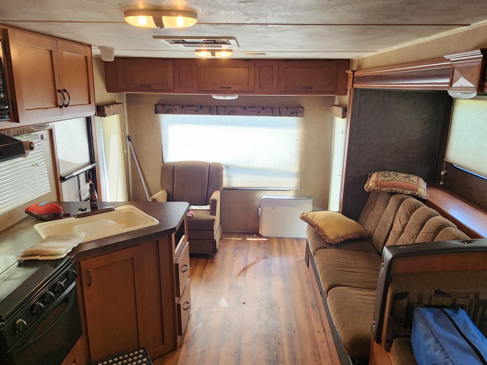 2013 FOREST RIVER GREY WOLF 26RL