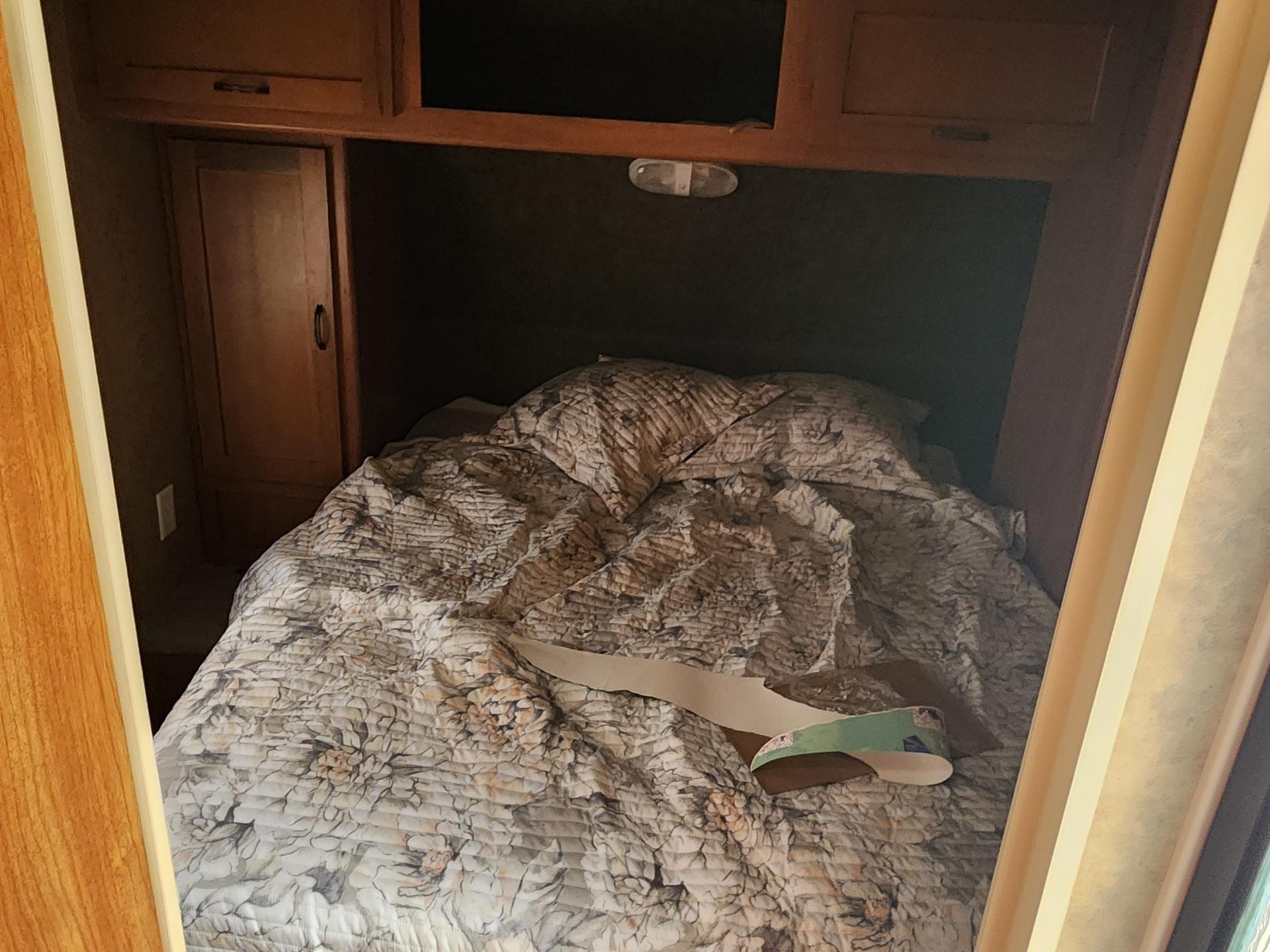 2013 FOREST RIVER GREY WOLF 26RL