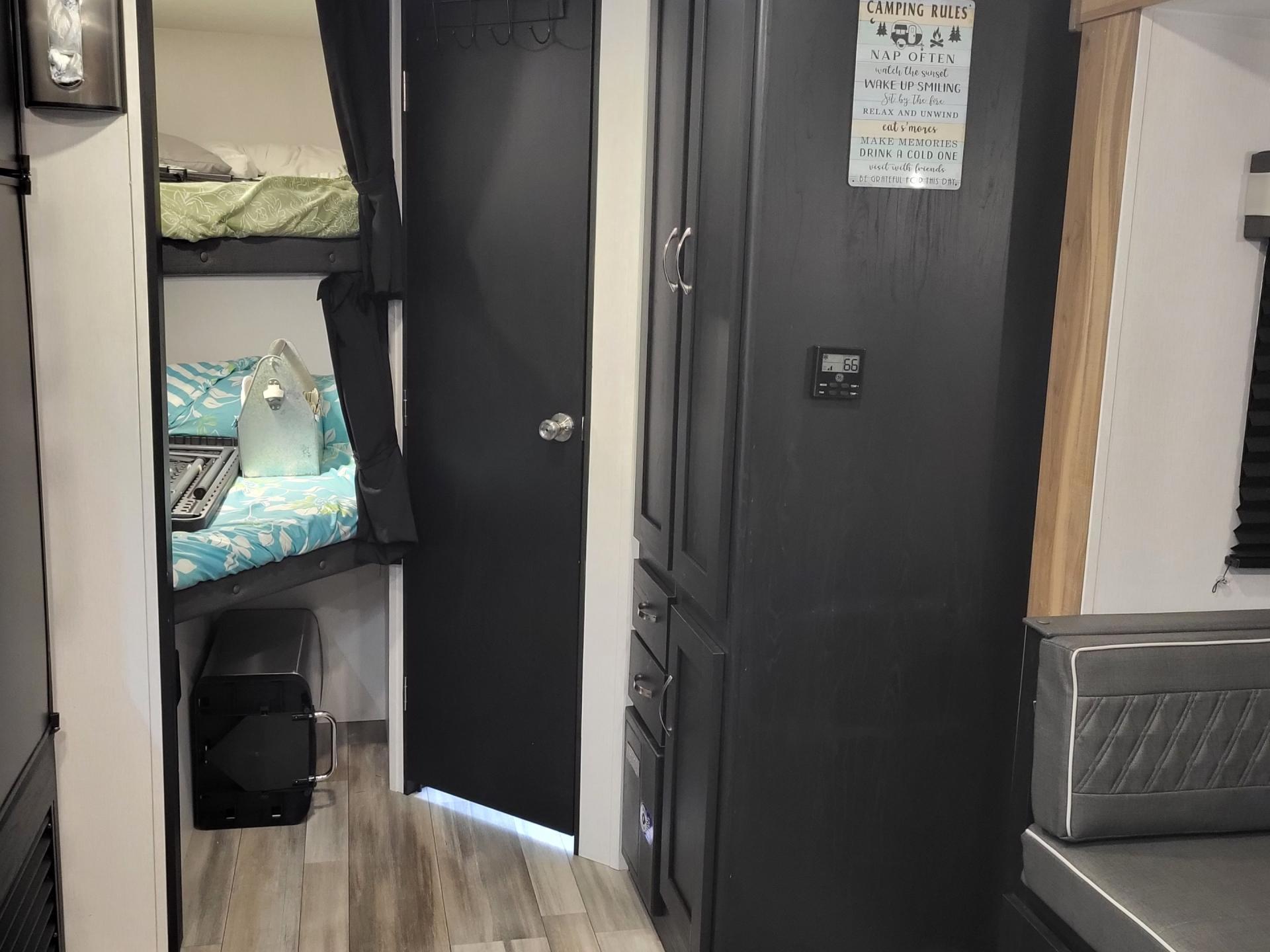 2023 COACHMEN FREEDOM EXPRESS ULTRA LITE 257BHS