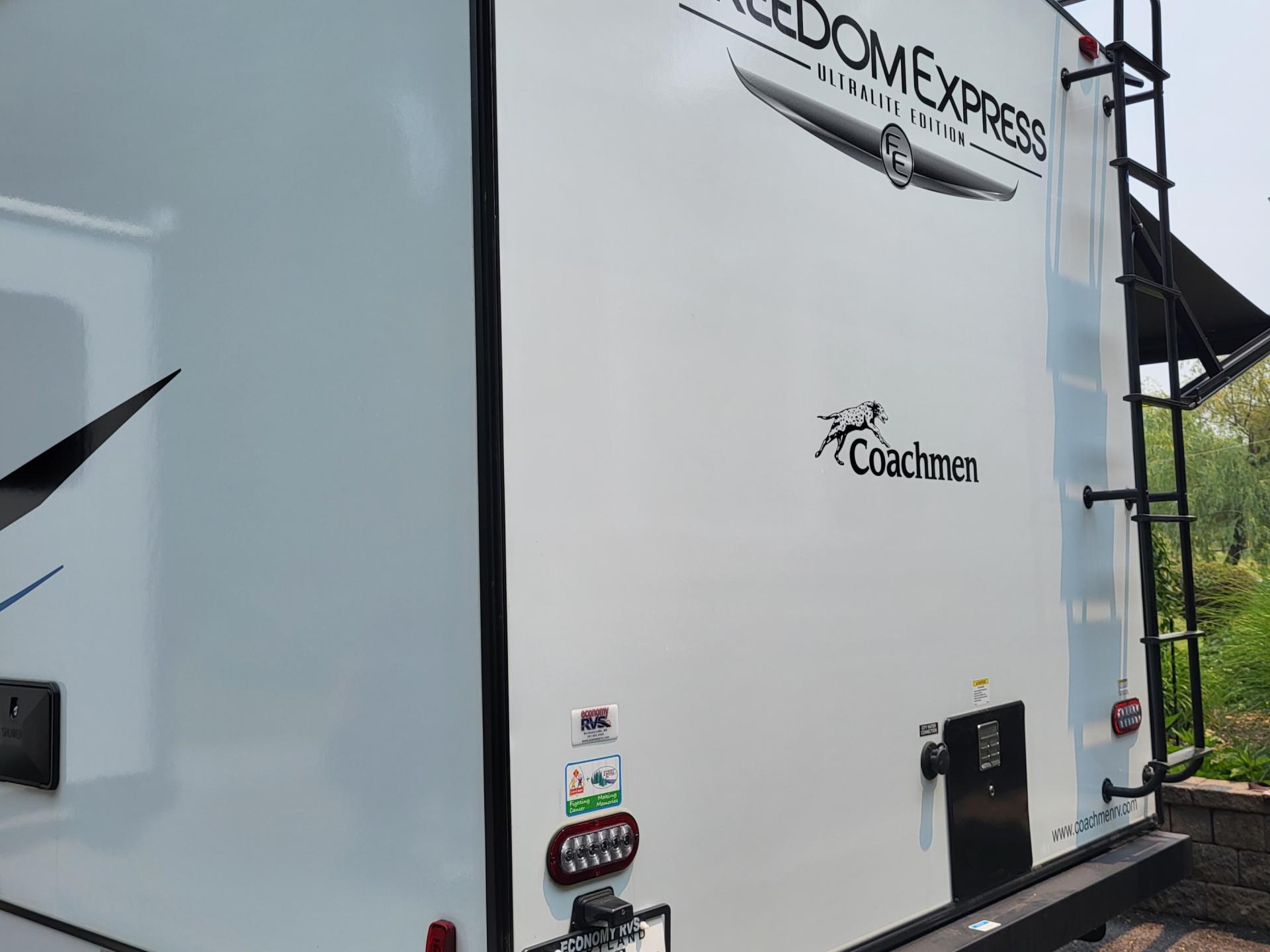 2023 COACHMEN FREEDOM EXPRESS ULTRA LITE 257BHS