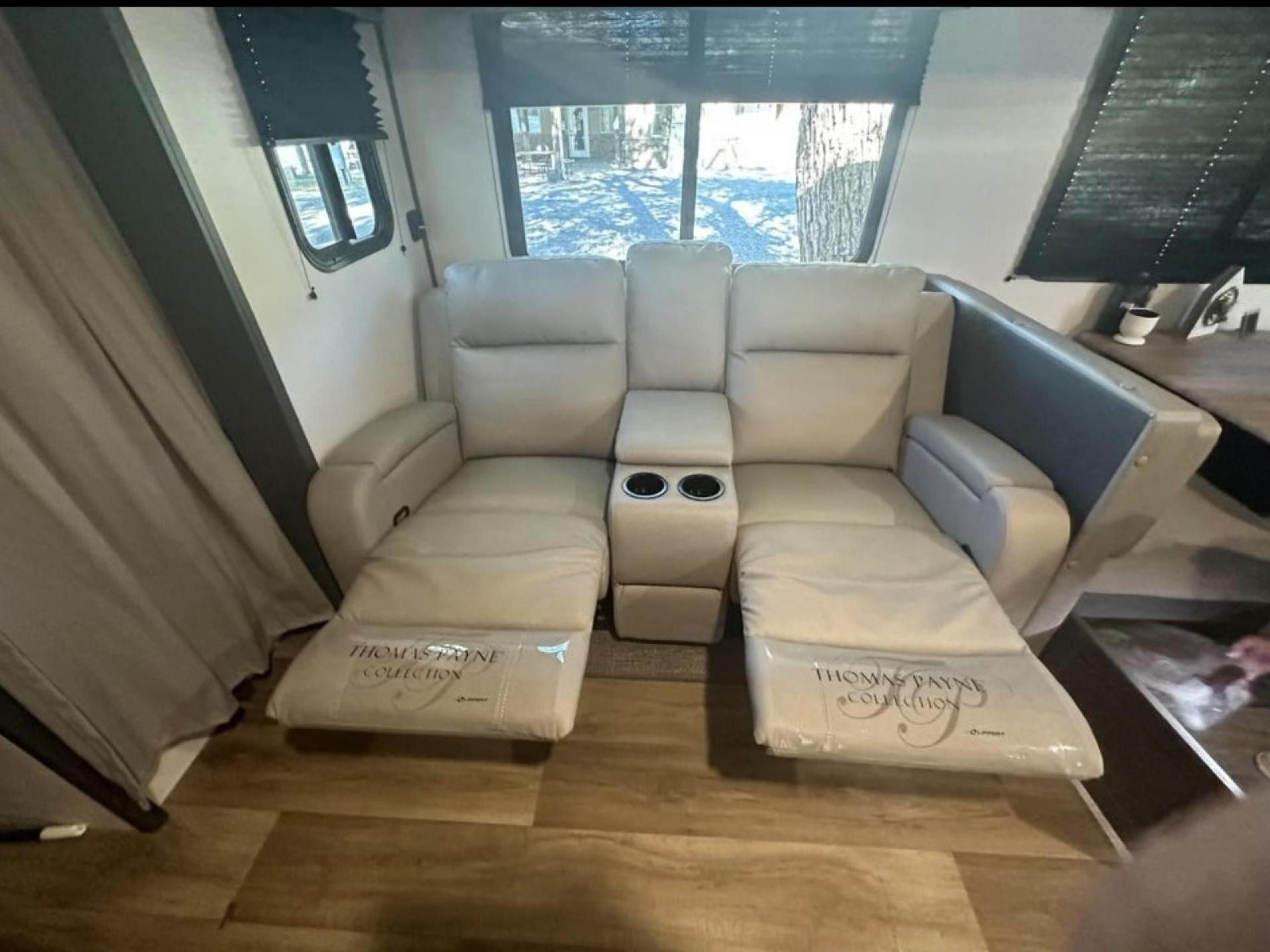 2022 KEYSTONE BULLET 290BHS