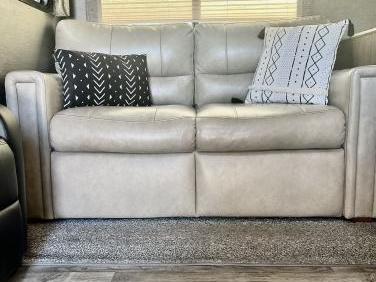 2018 KEYSTONE HIDEOUT 26RLSWE