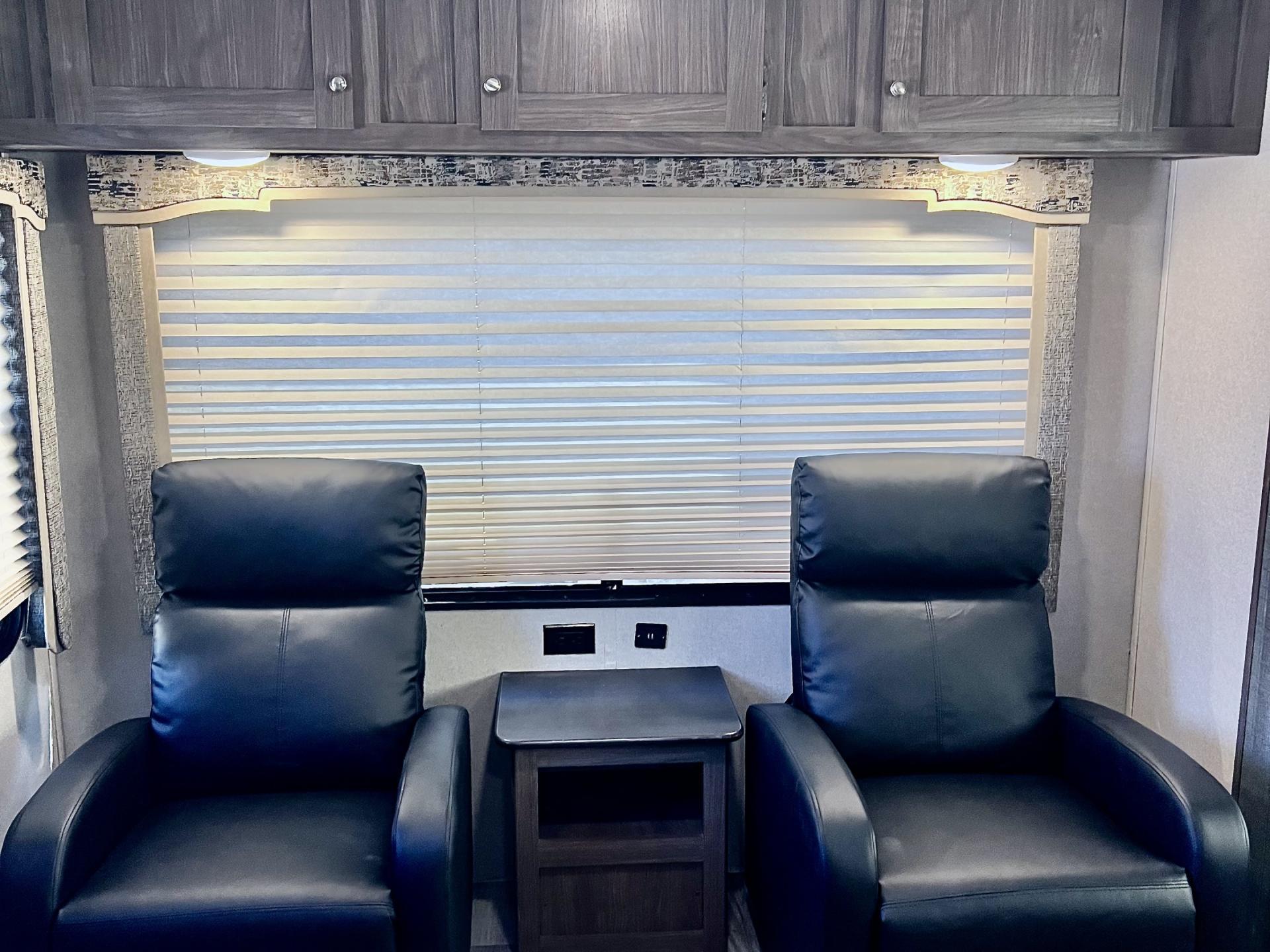 2018 KEYSTONE HIDEOUT 26RLSWE