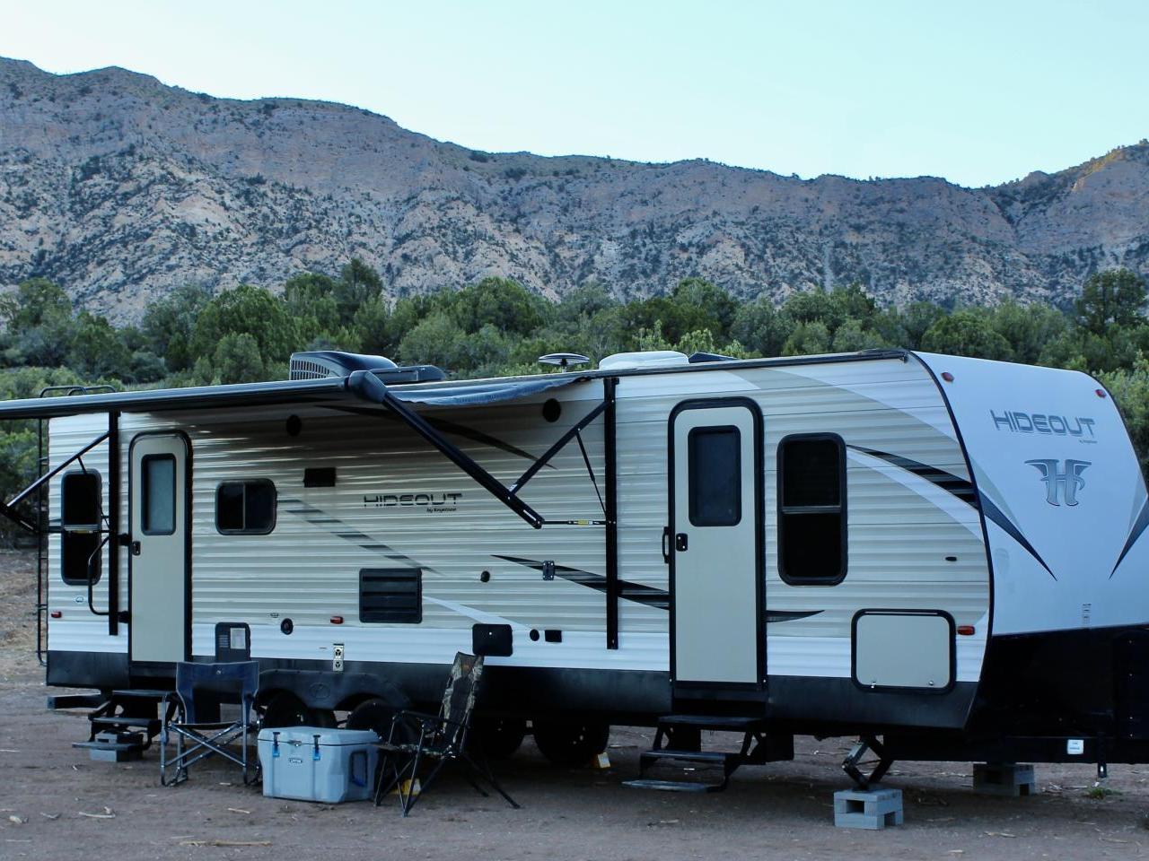 2018 KEYSTONE HIDEOUT 26RLSWE