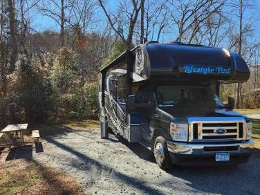 2022 THOR MOTOR COACH QUANTUM WS31