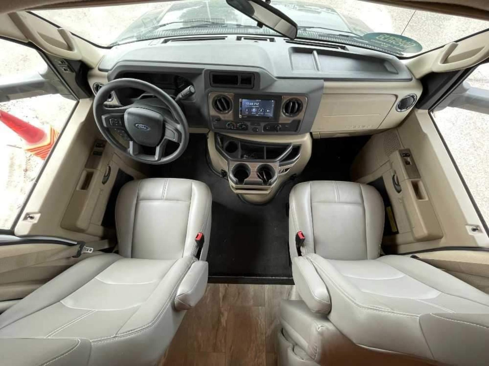 2022 THOR MOTOR COACH QUANTUM WS31