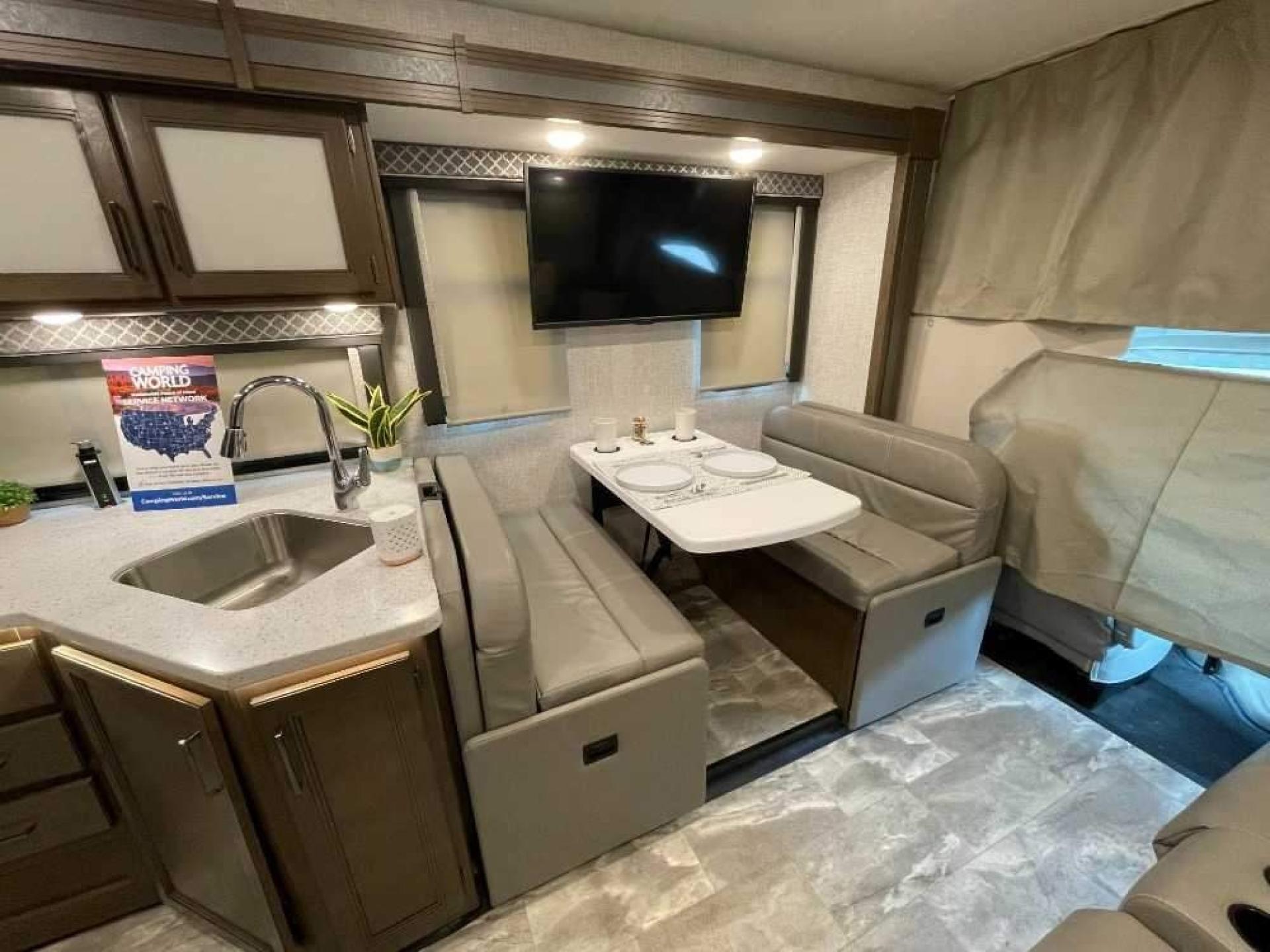 2022 THOR MOTOR COACH QUANTUM WS31