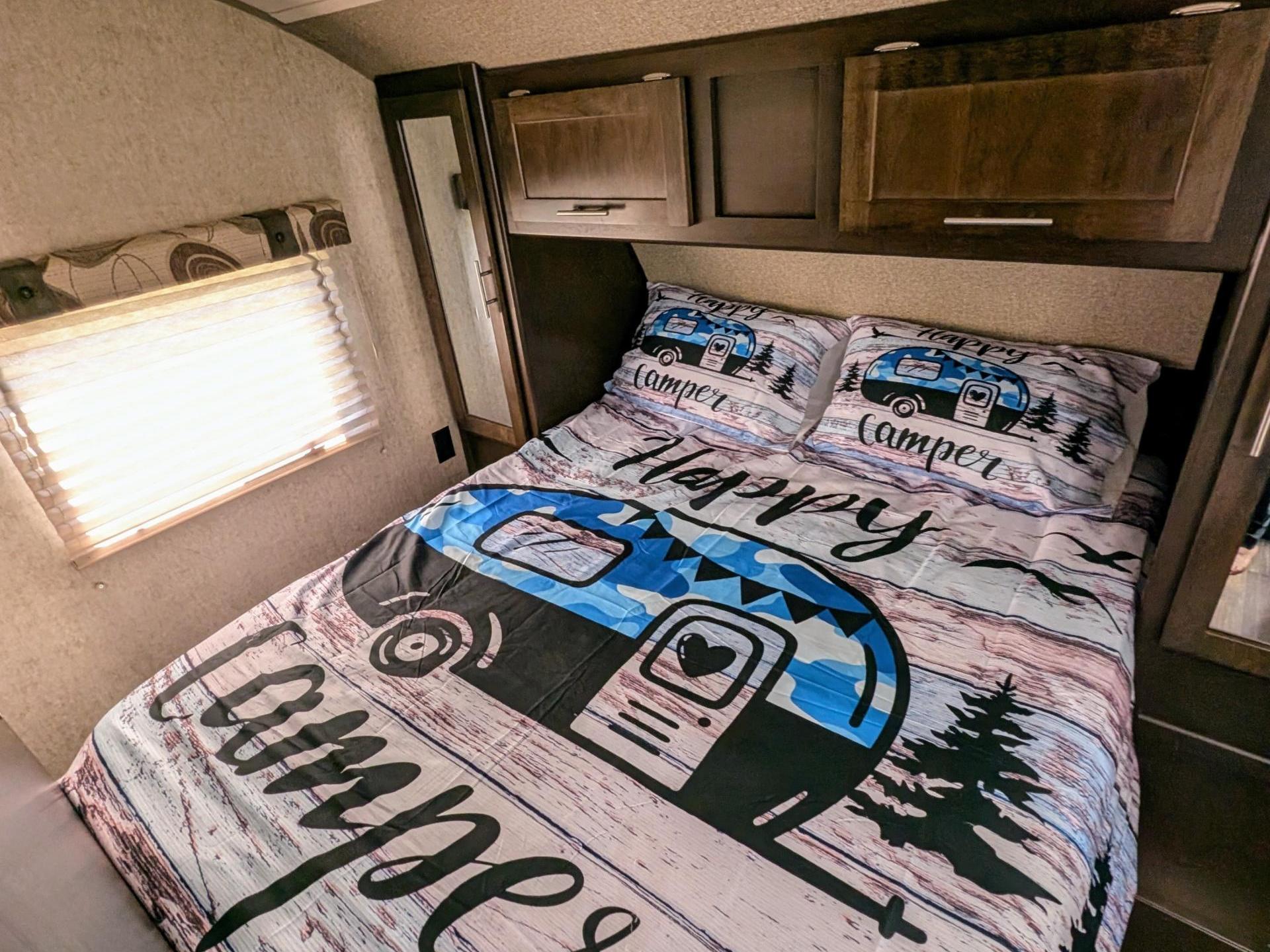 2017 FOREST RIVER GREY WOLF 27DBS