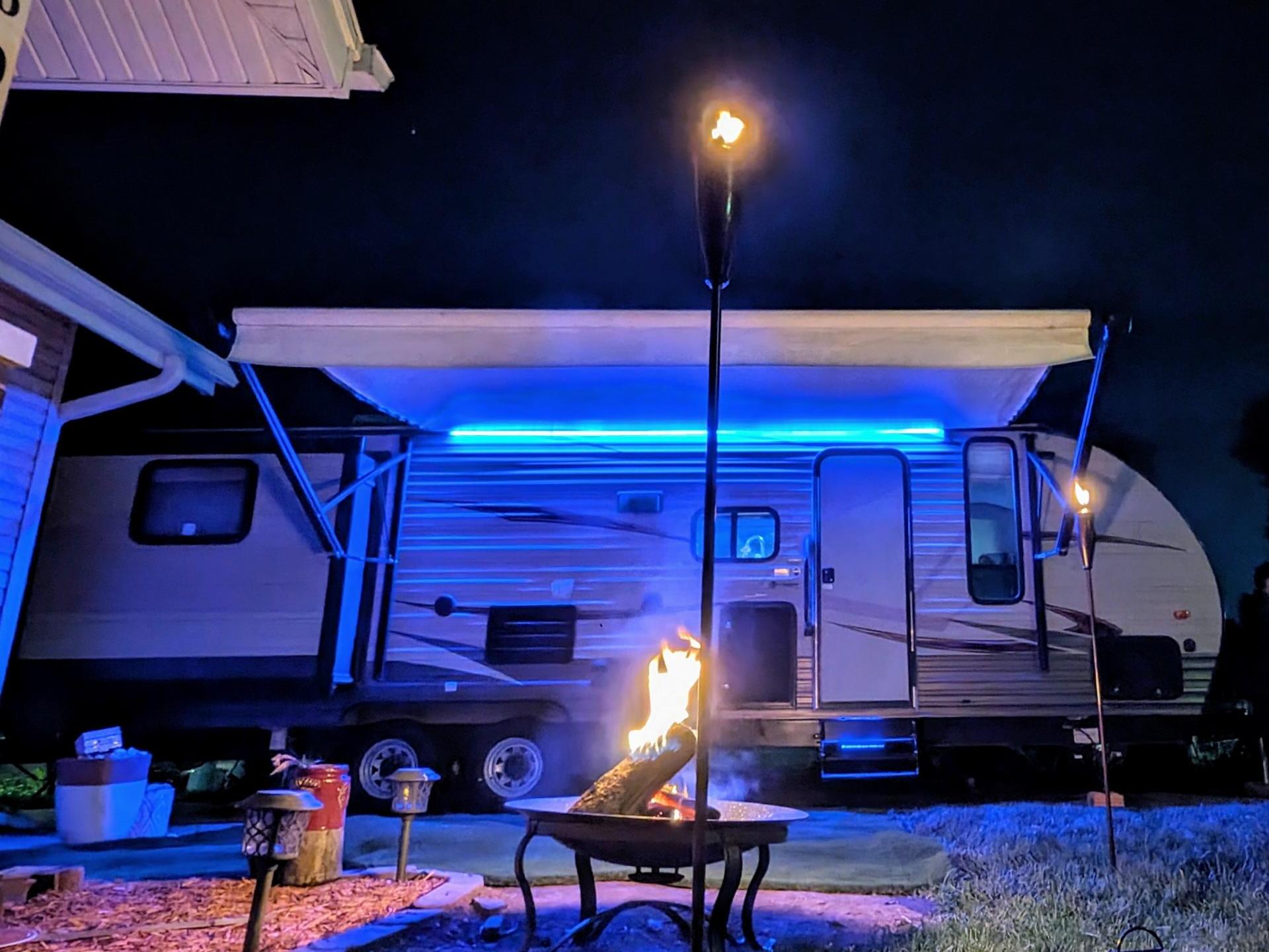 2017 FOREST RIVER GREY WOLF 27DBS