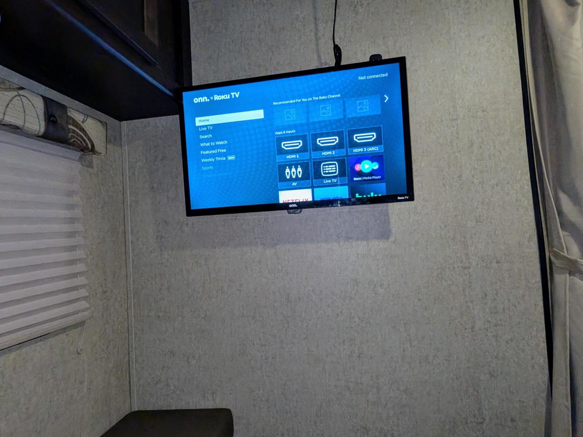 2017 FOREST RIVER GREY WOLF 27DBS