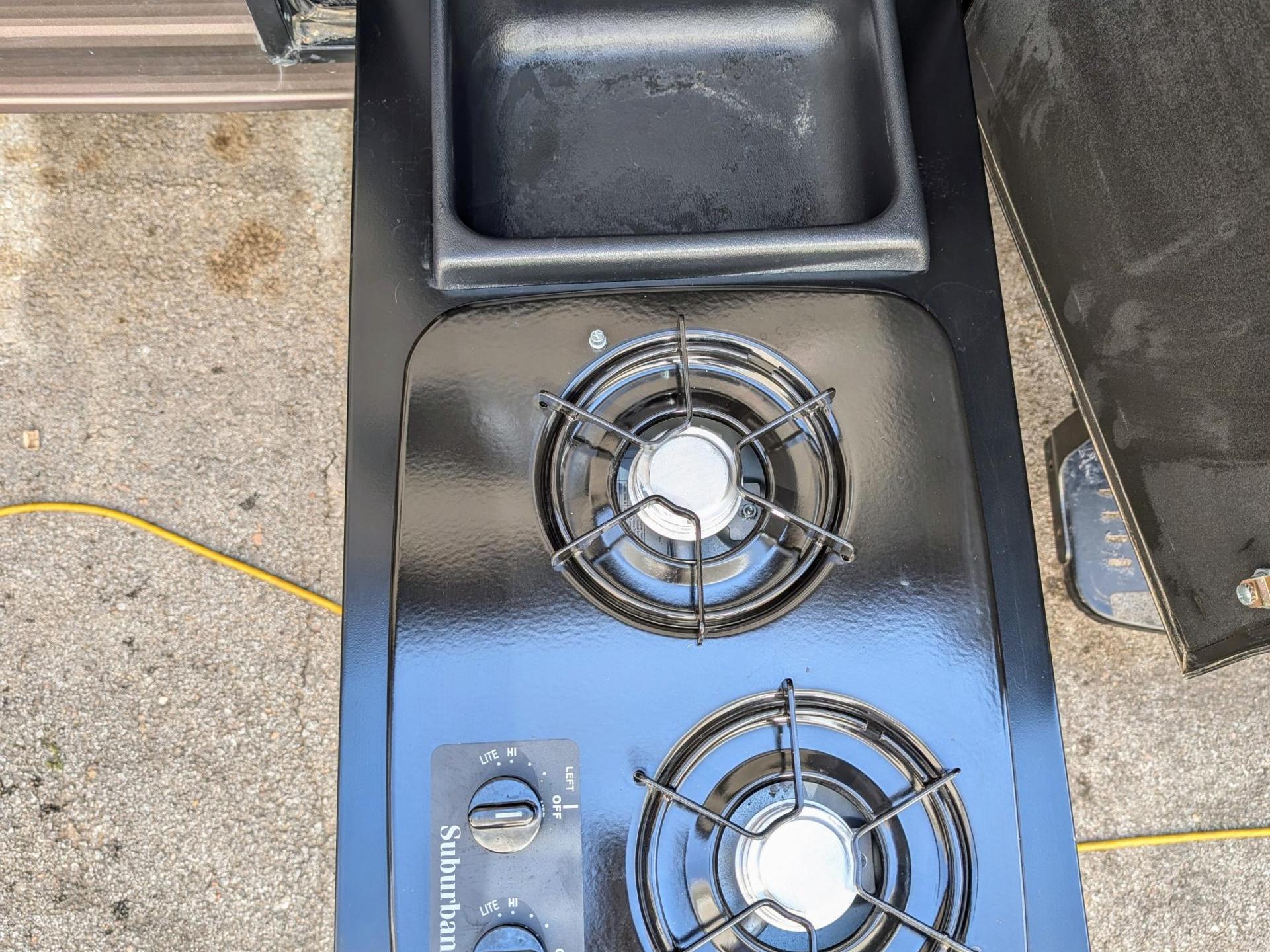 2017 FOREST RIVER GREY WOLF 27DBS