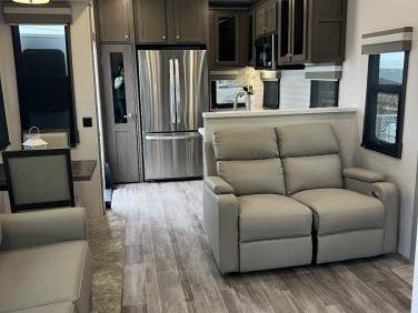 2022 FOREST RIVER COLUMBUS 384RK