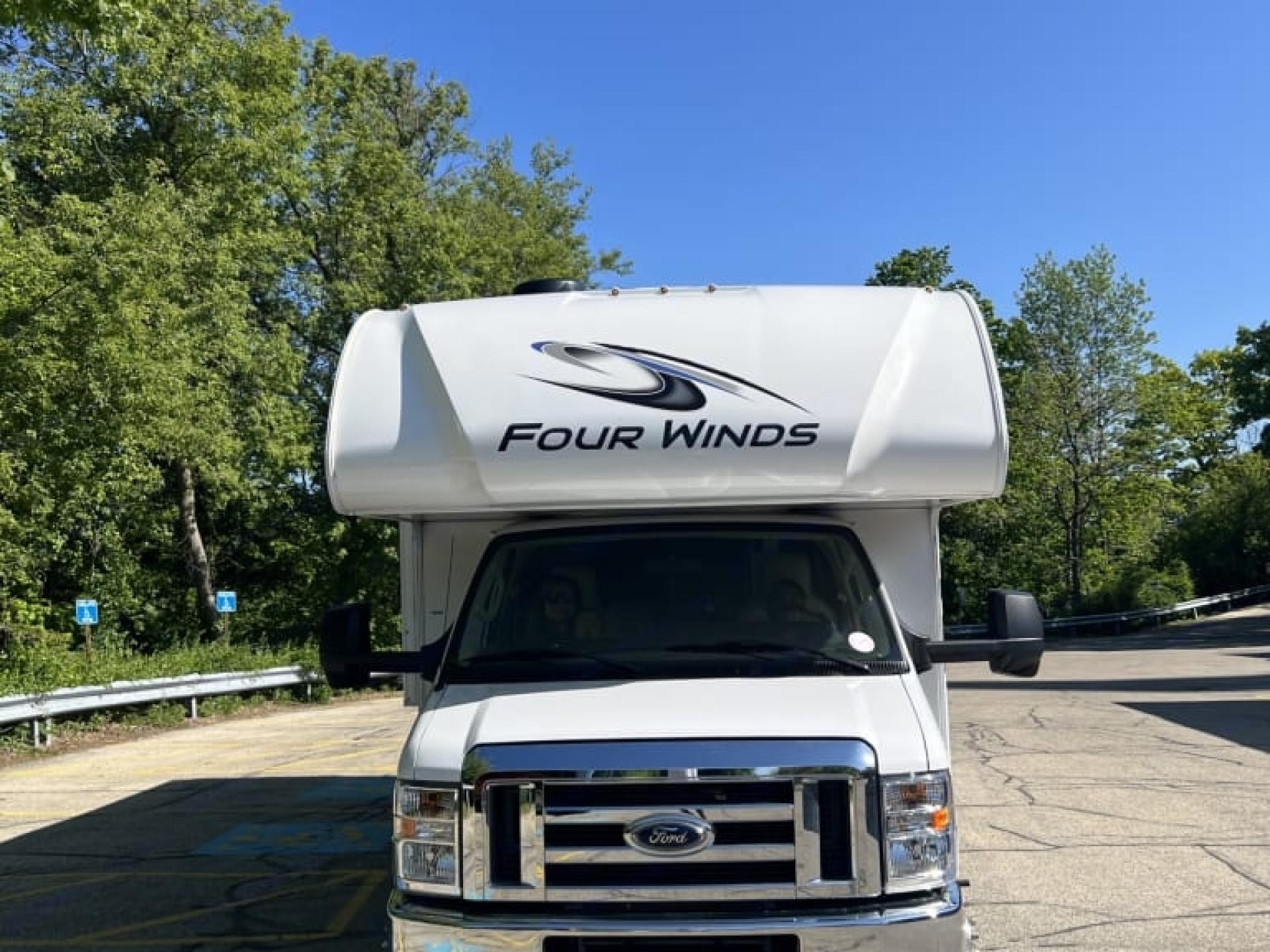 2021 THOR MOTOR COACH FOUR WINDS 27R